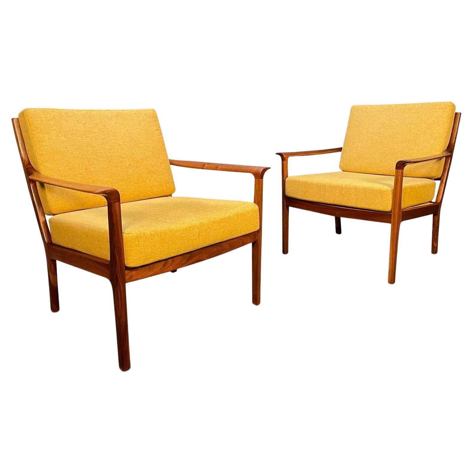 Pair of Vintage Midcentury Walnut Lounge Chairs "Model 935" by Fredrik Kayser