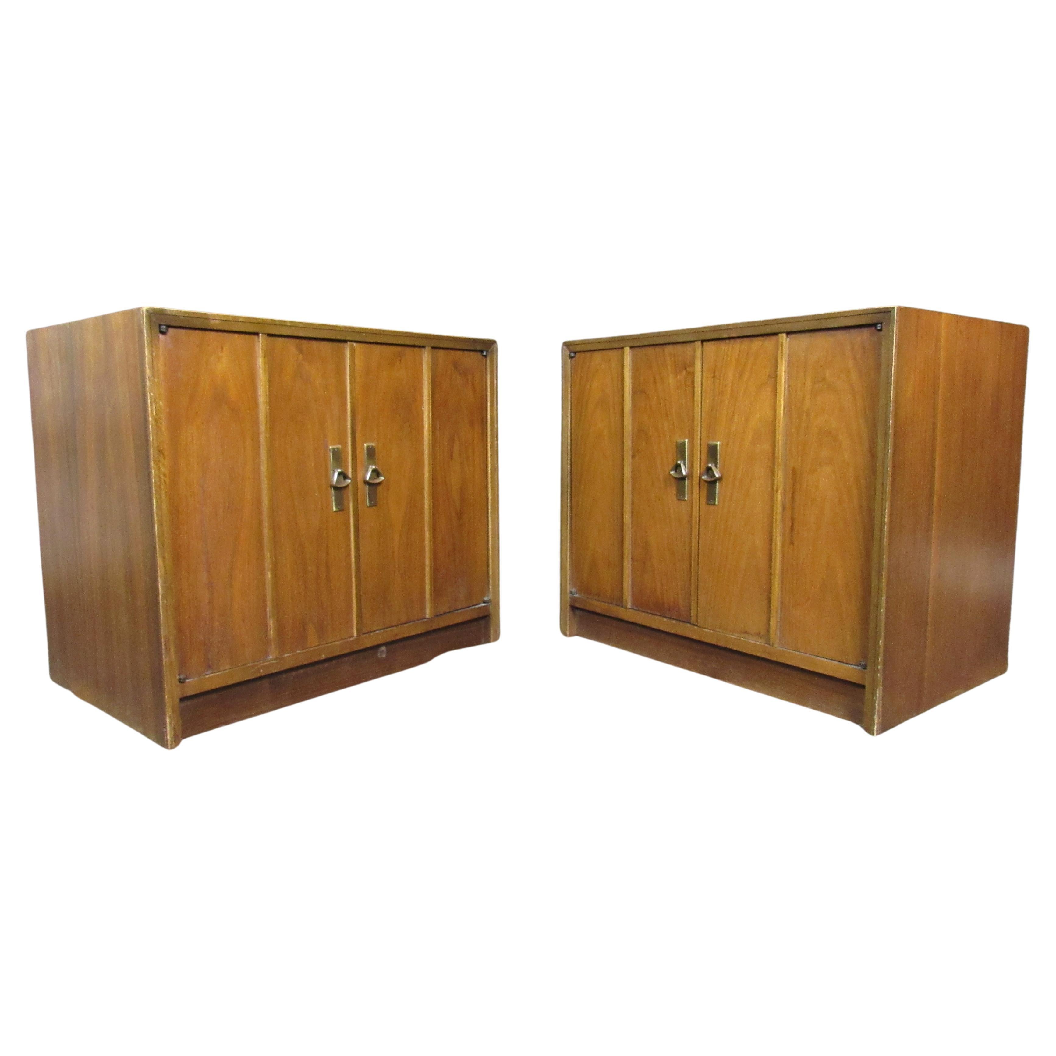 Pair of Vintage Mid Century Walnut Night Stands For Sale