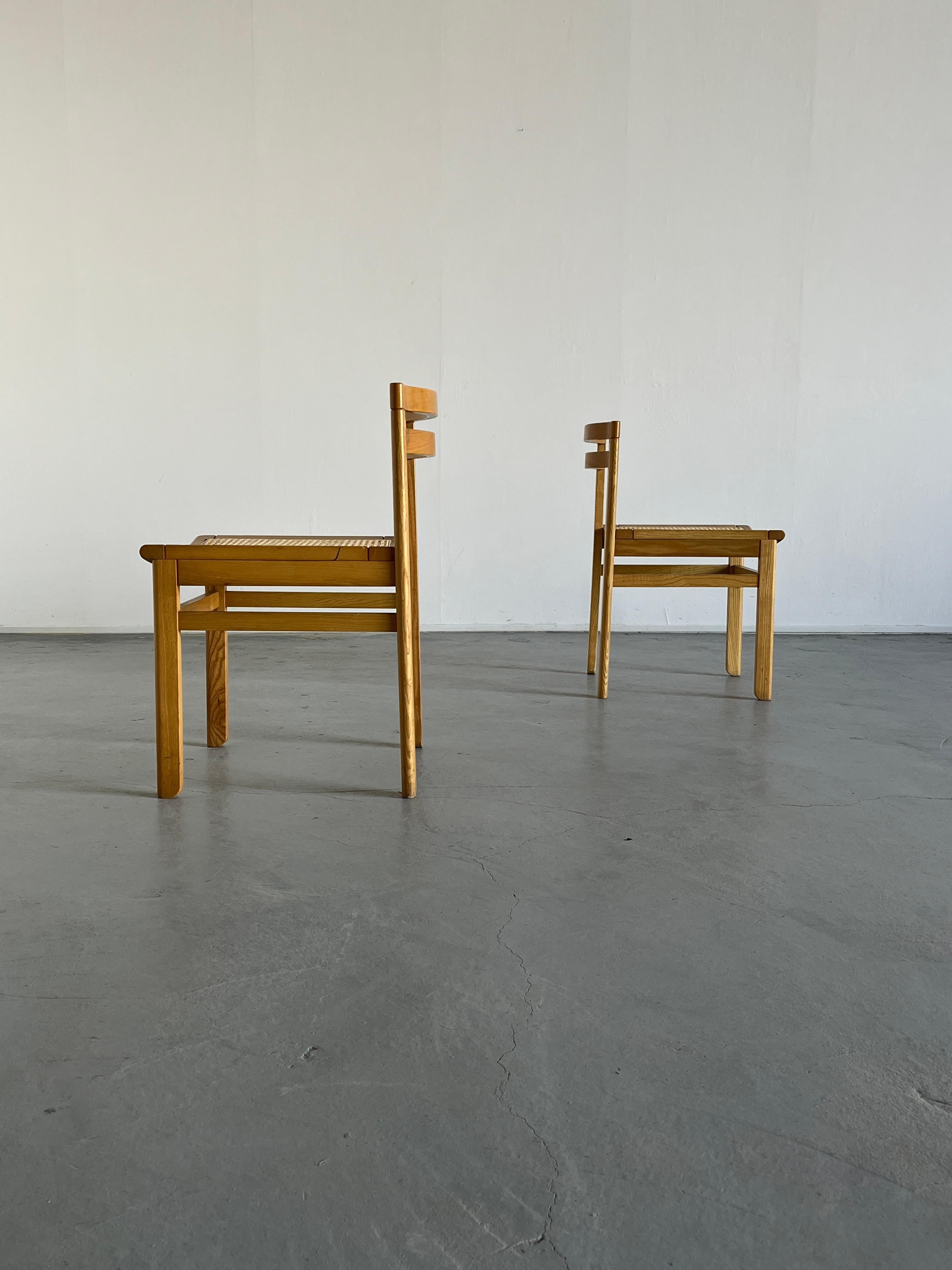 Mid-Century Modern Pair of Vintage Mid-Century Wooden Dining Chairs in Beech and Cane, 1960s For Sale