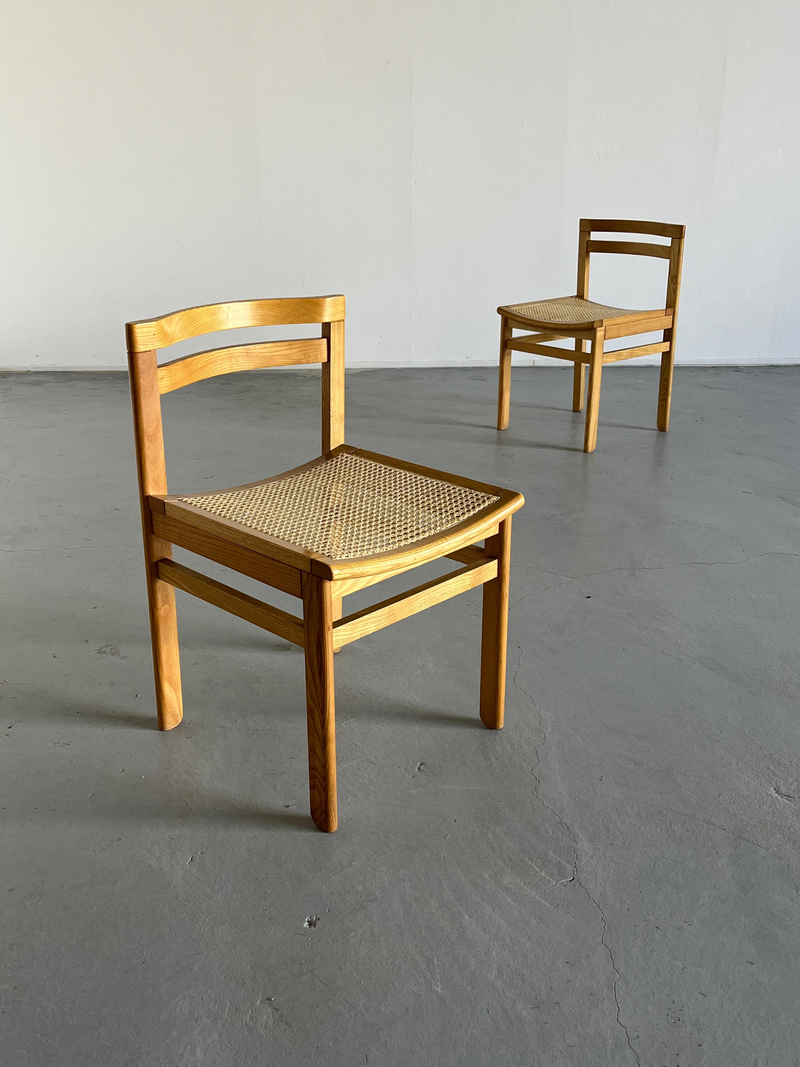 Pair of Vintage Mid-Century Wooden Dining Chairs in Beech and Cane, 1960s For Sale 1