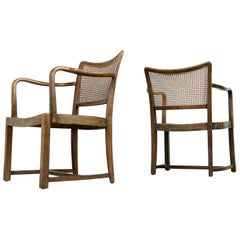 Paire de chaises vintage mi-siècle modernes en bois cintré et cannage, années 1950