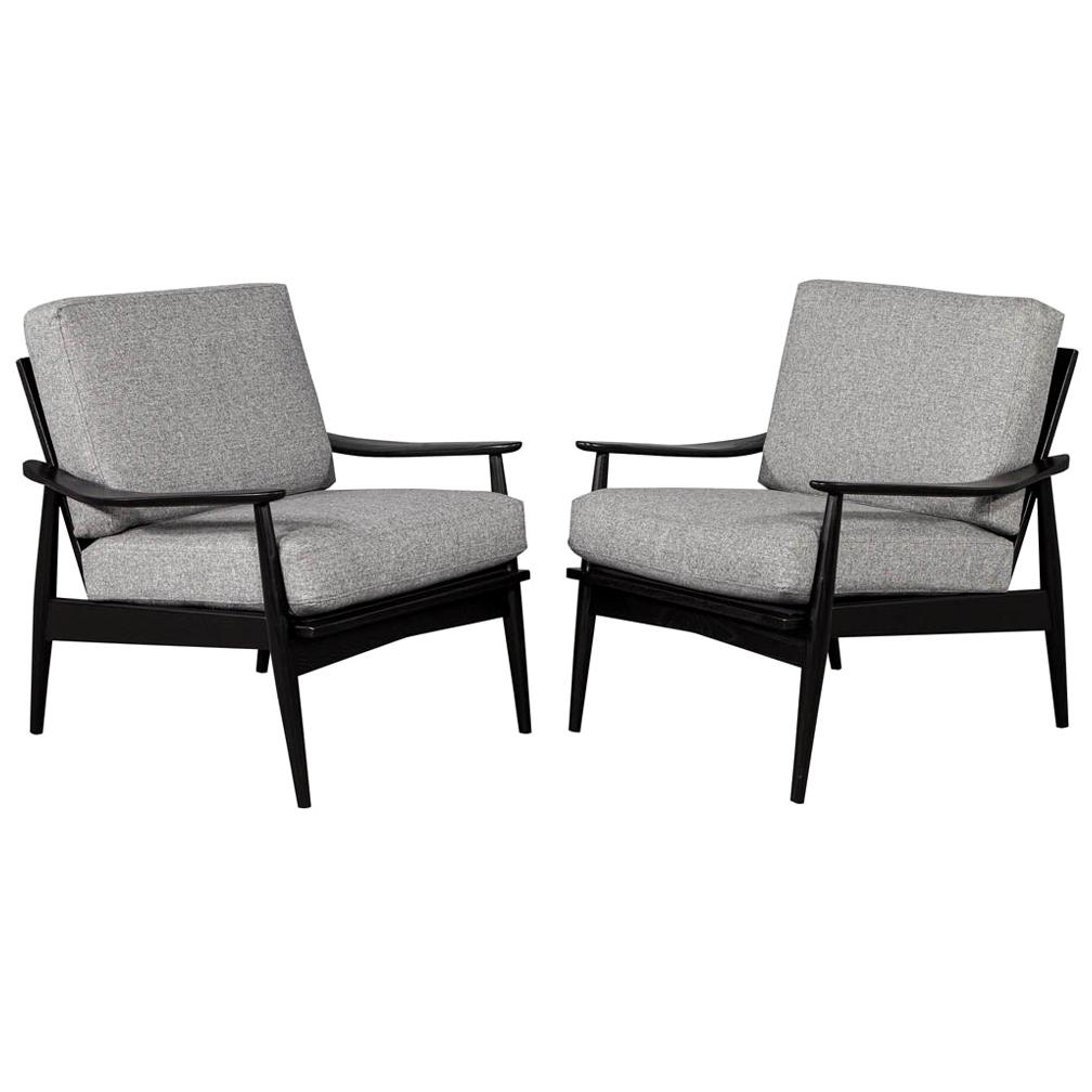 Pair of Vintage Mid-Century Modern Lounge Chairs