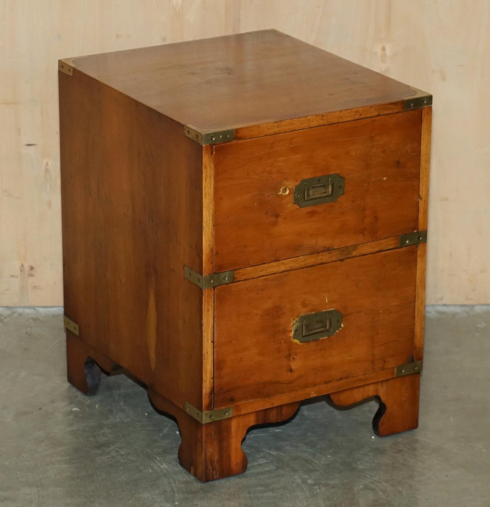 PAIR OF ViNTAGE MILITARY CAMPAIGN BURR YEW WOOD BEDSIDE END LAMP TABLE DRAWERS 3