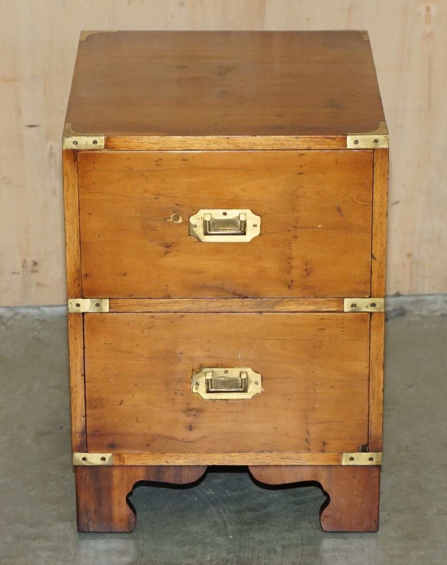 PAIR OF ViNTAGE MILITARY CAMPAIGN BURR YEW WOOD BEDSIDE END LAMP TABLE DRAWERS 4