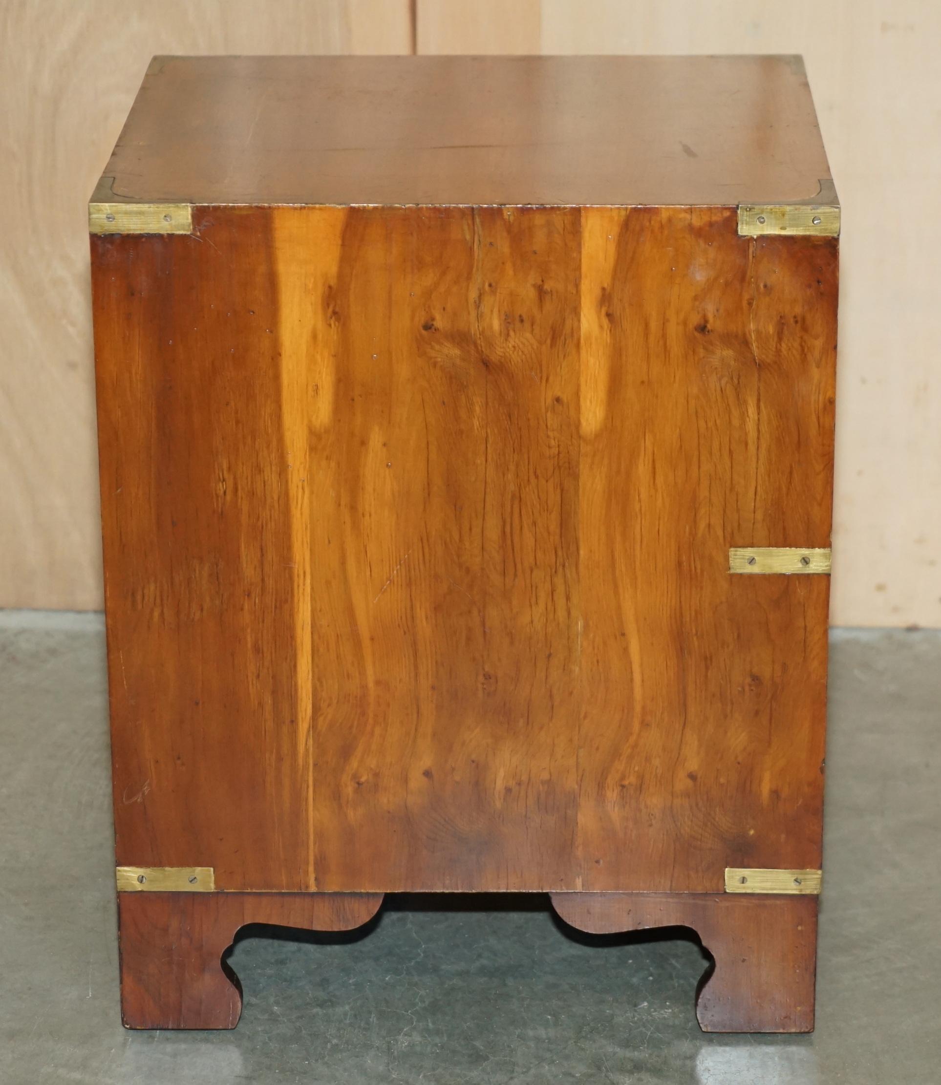 PAIR OF ViNTAGE MILITARY CAMPAIGN BURR YEW WOOD BEDSIDE END LAMP TABLE DRAWERS 1
