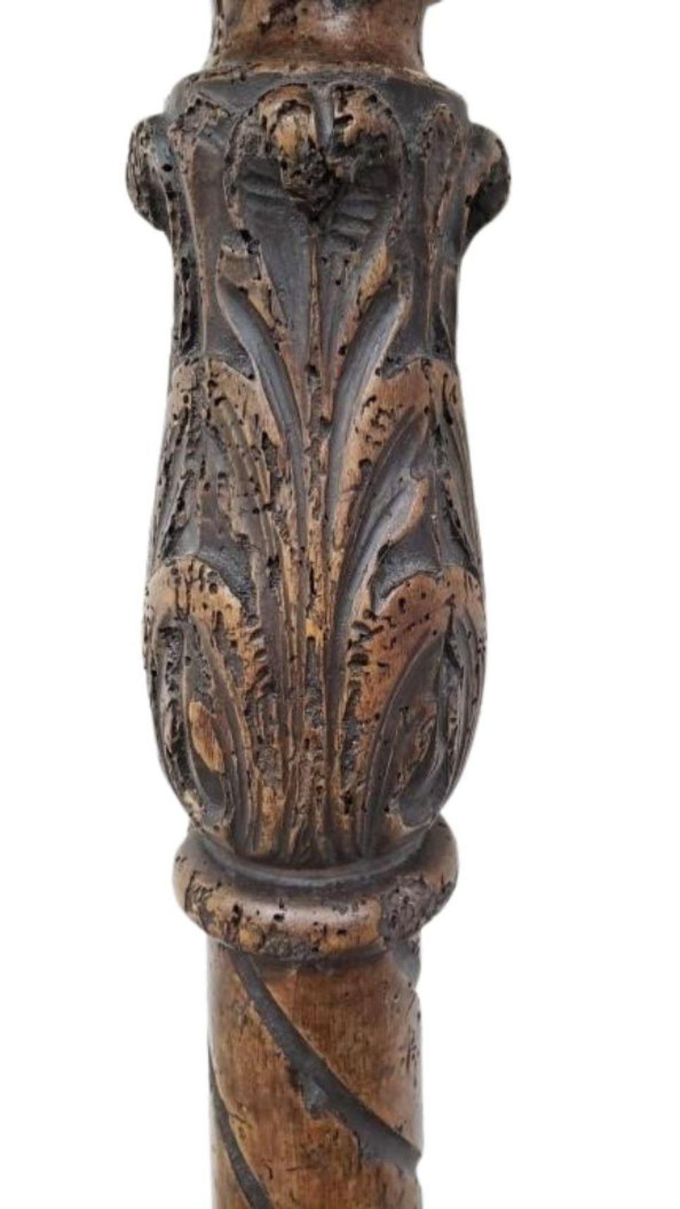 Paar Millstead-Holz-Pflanzgefäßständer im Vintage-Stil mit Barley-Twist-Säulen (Barock) im Angebot
