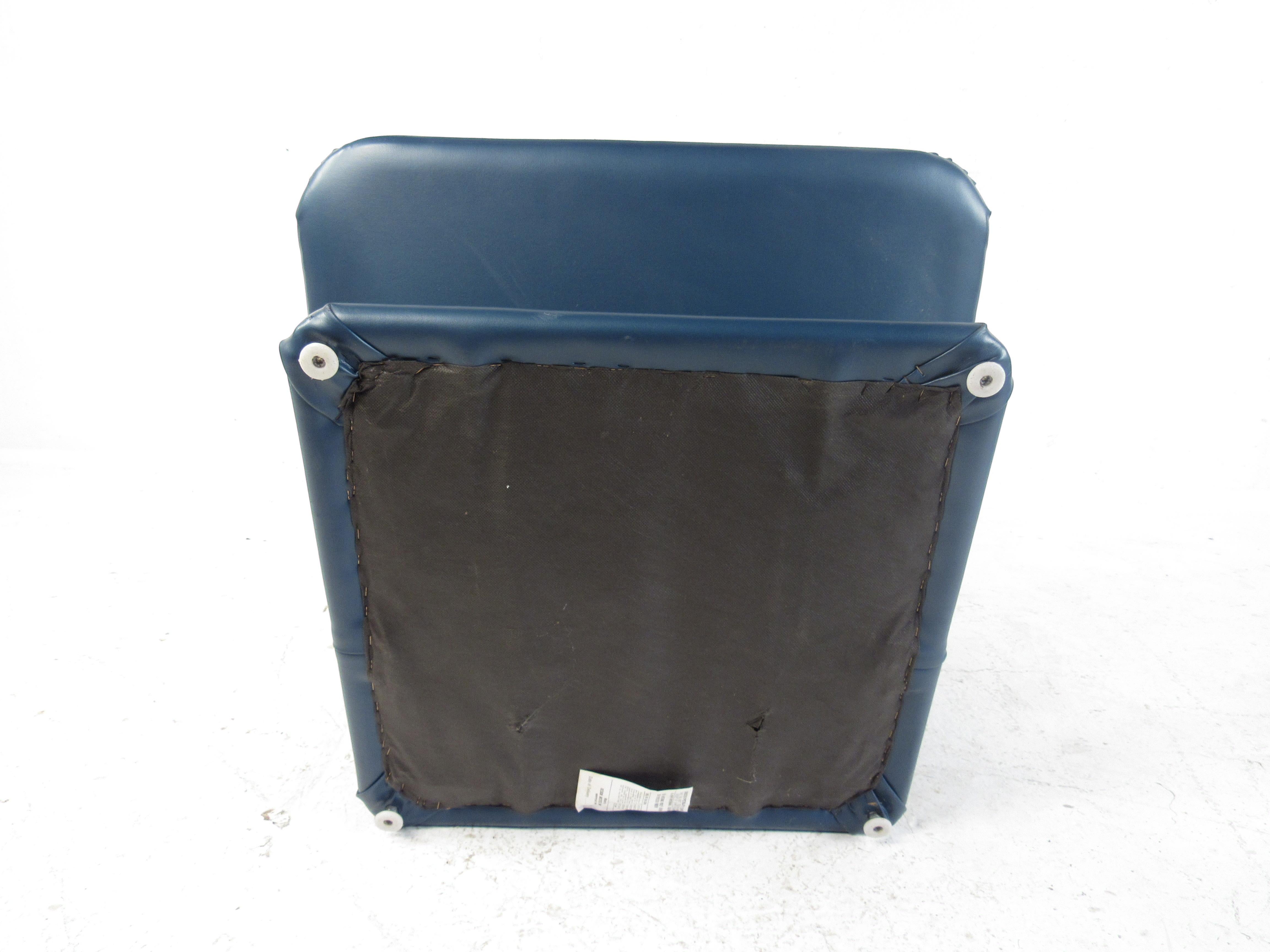 Paire de chaises longues et poufs vintage DIA 1