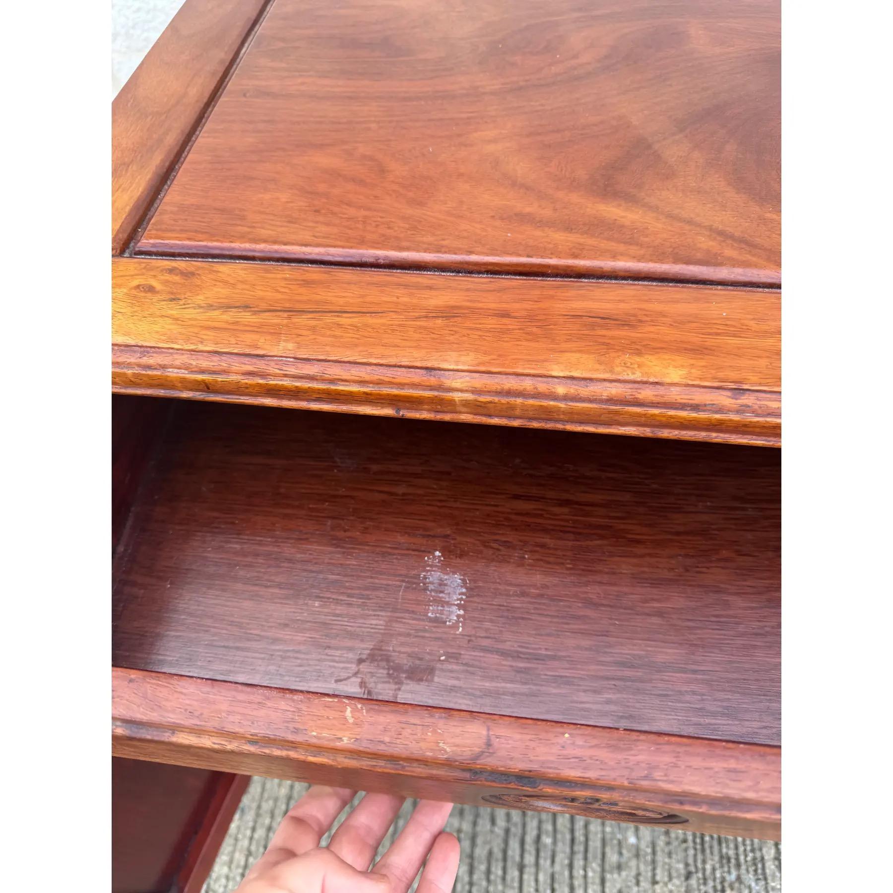 Pair of Vintage Ming-Style Rosewood Nightstands With Carved Medallion Doors In Good Condition For Sale In Elkton, MD