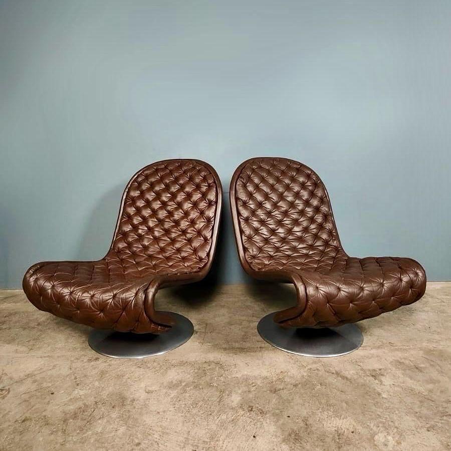 Neuer Bestand ✅

Ein Paar Vintage Model E Lounge Chairs von Verner Panton für Fritz Hansen in braunem Leder

Ein seltenes Paar Loungesessel, Modell E aus der Serie 123, dänisches Design von Verner Panton für Fritz Hansen. Entworfen in den Jahren