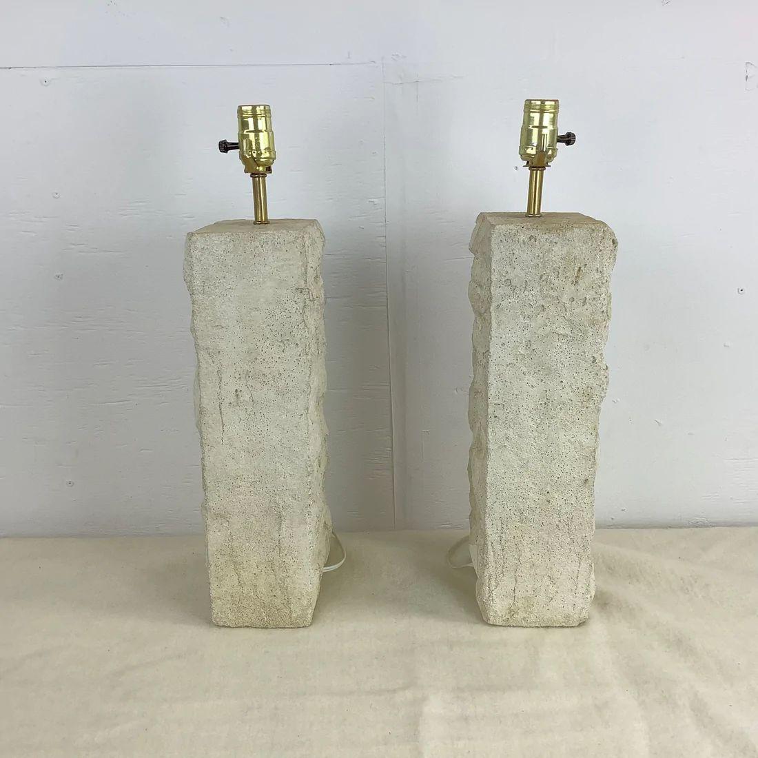 Pair of Vintage Modern Concrete Table Lamps In Good Condition For Sale In Trenton, NJ