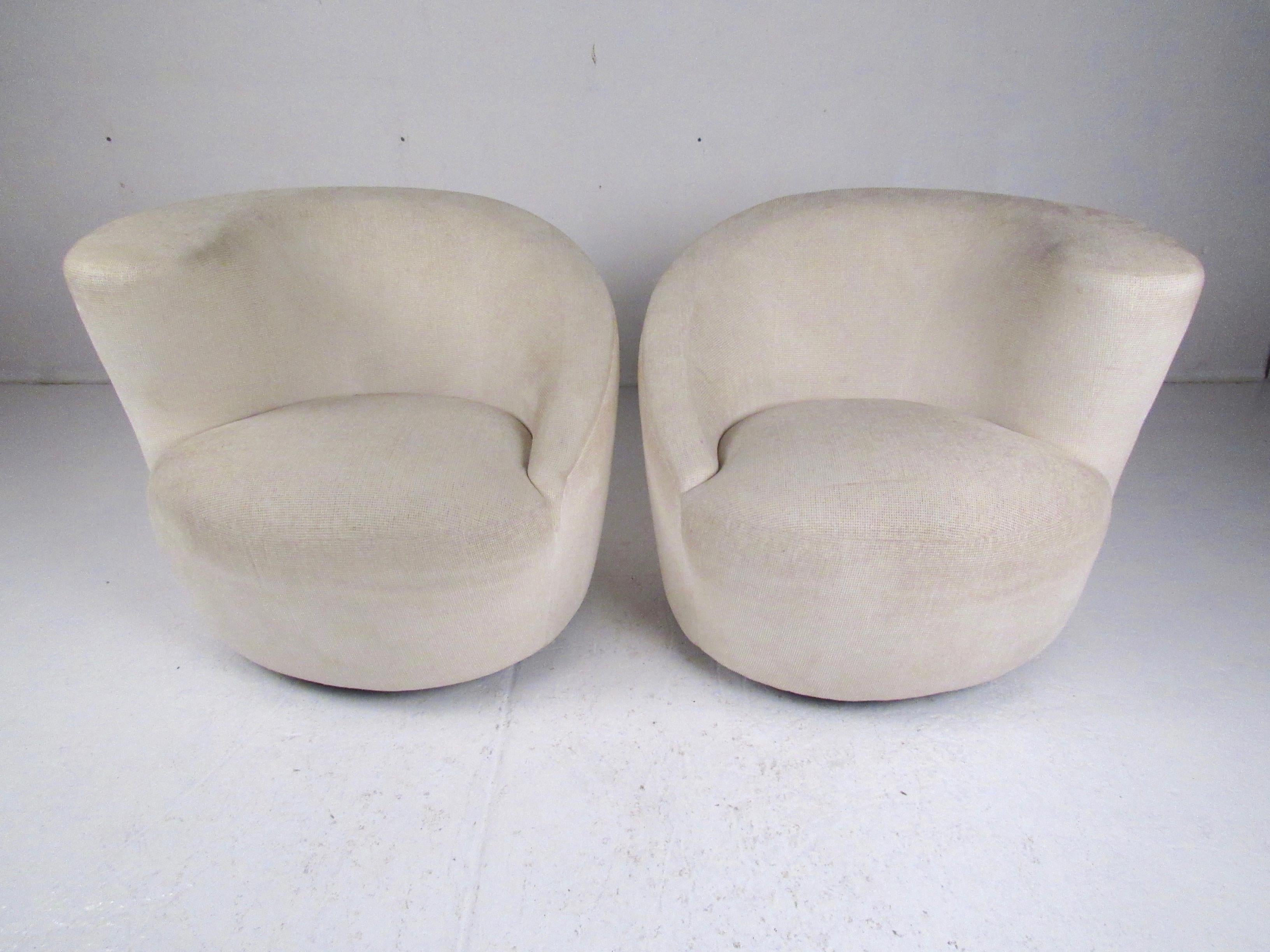 Pair of Vintage Modern Corkscrew Swivel Chairs In Good Condition In Brooklyn, NY