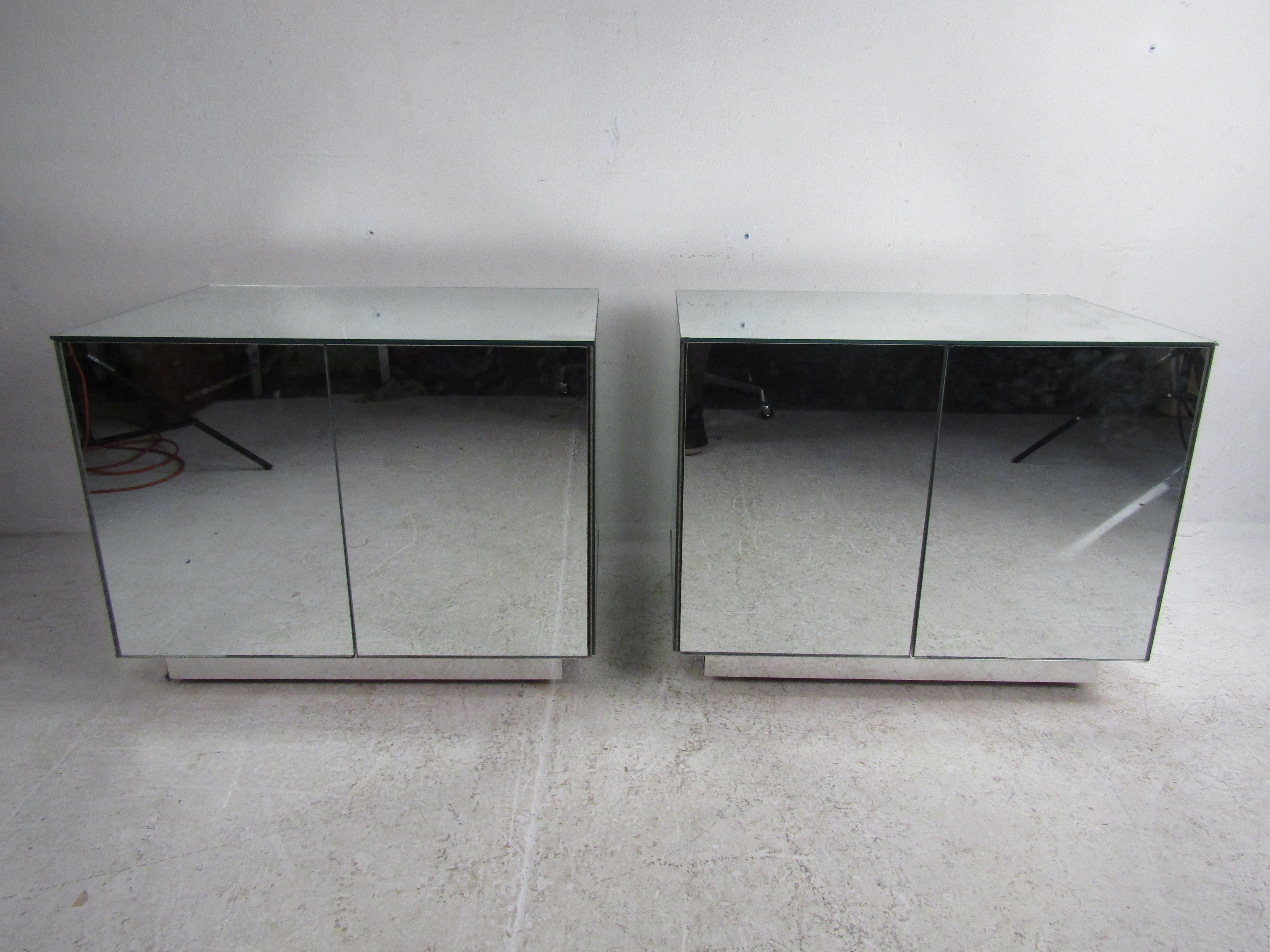 Mid-Century Modern Pair of Vintage Modern Mirrored Cabinets For Sale