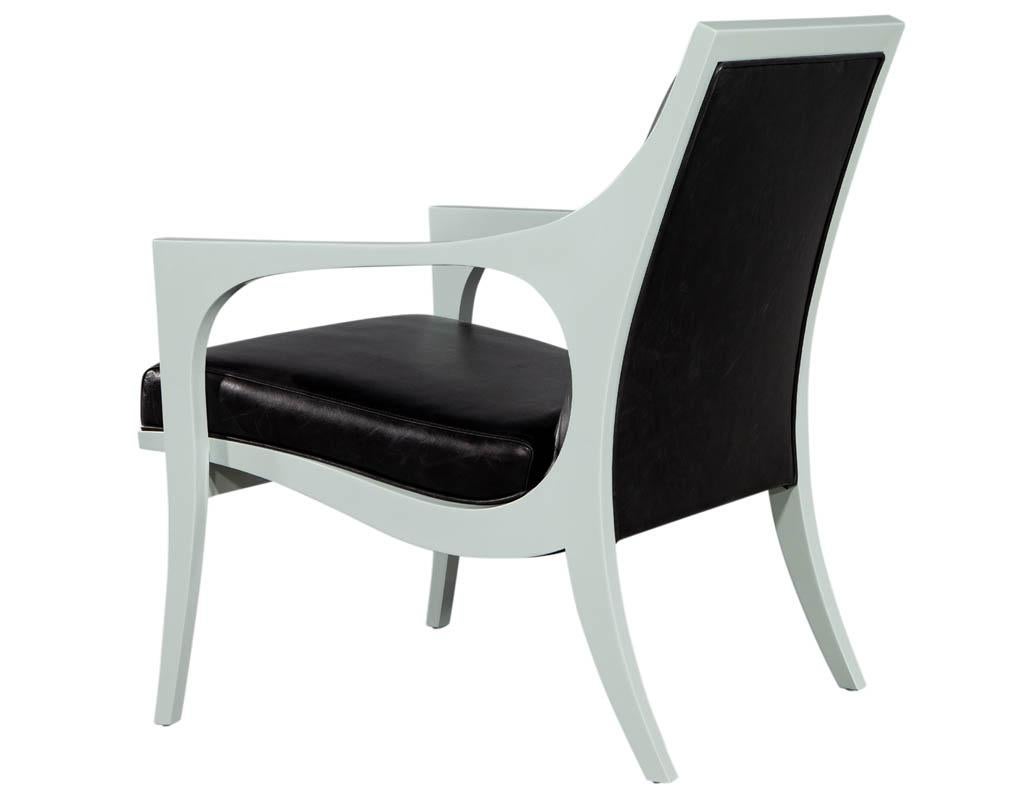 Paar Vintage Modern Styled Accent Lounge Chairs im Angebot 4