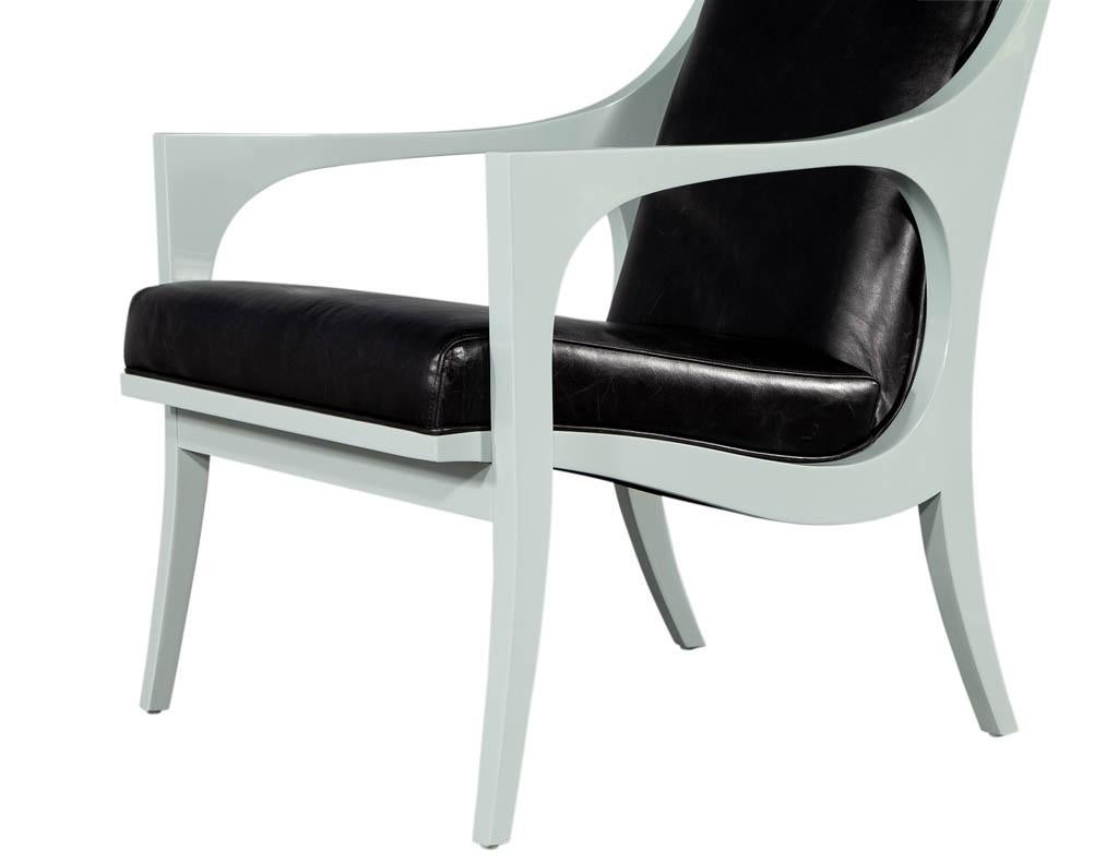 Paar Vintage Modern Styled Accent Lounge Chairs im Angebot 8