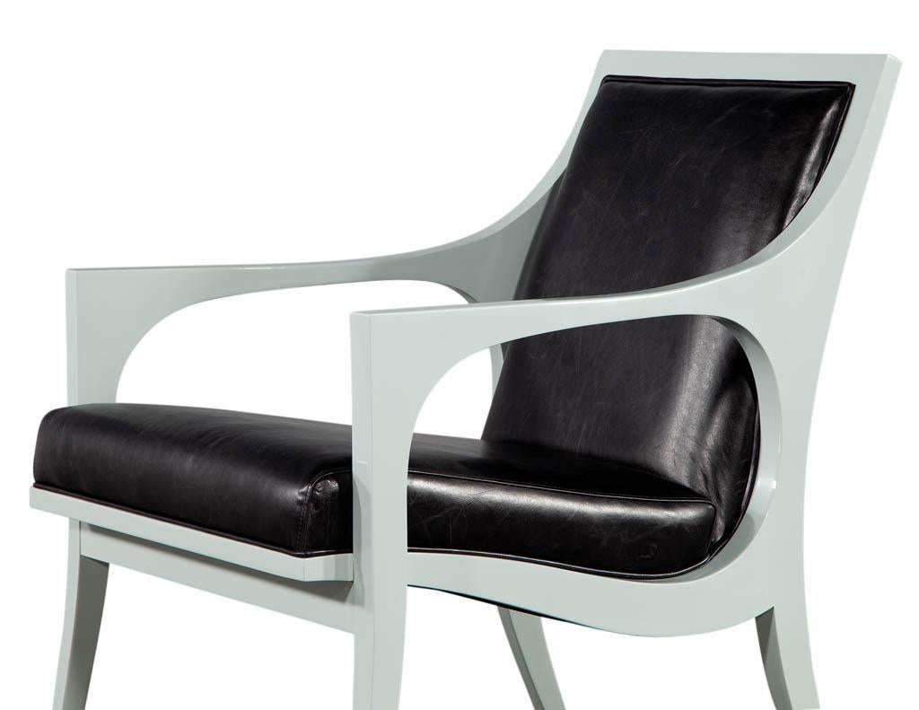 Paar Vintage Modern Styled Accent Lounge Chairs im Angebot 1
