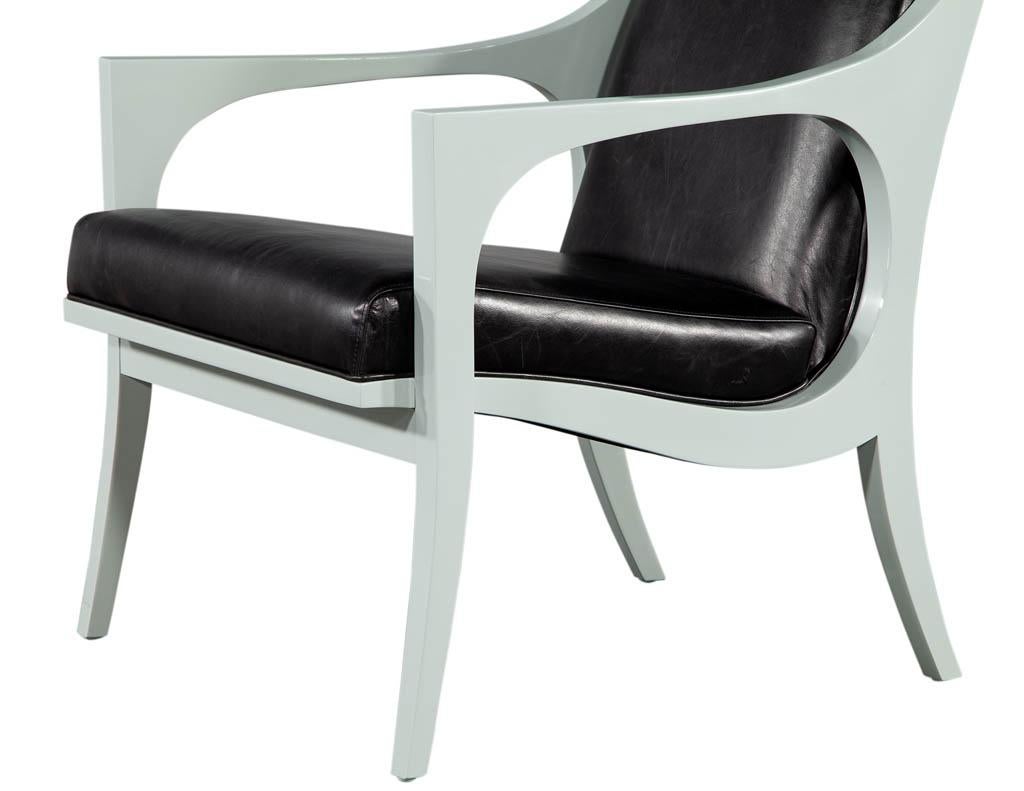 Paar Vintage Modern Styled Accent Lounge Chairs im Angebot 2
