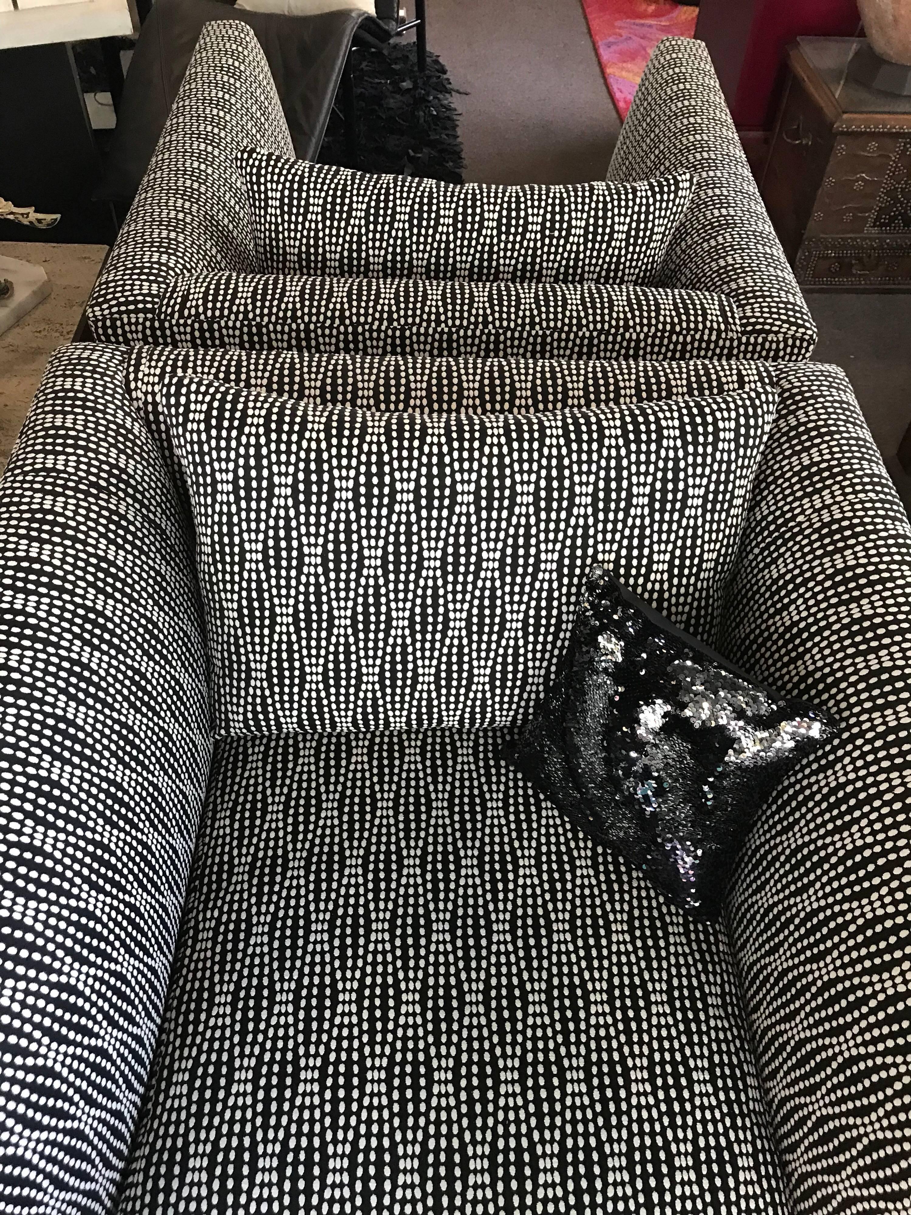 Pair of Vintage Modern Swivel Club Chairs in New Black and White Jacquard Fabric In Excellent Condition In Palm Springs, CA