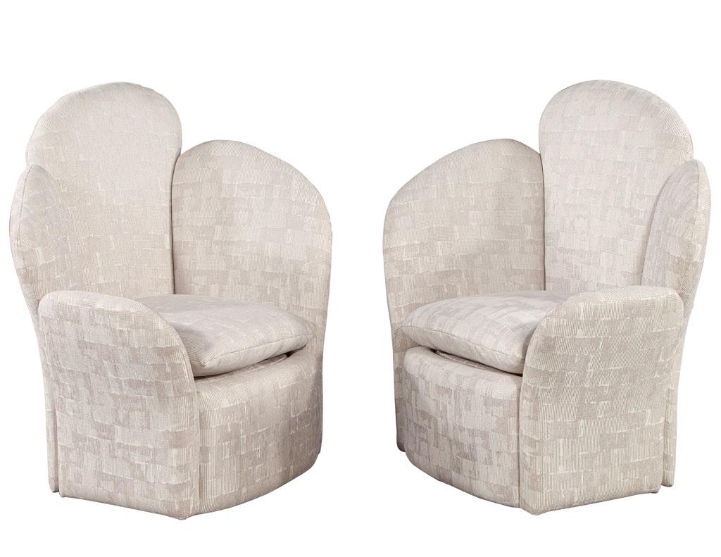 Moderne Vintage-Parlor-Sessel mit Tulpenrückenlehne, Paar (Moderne der Mitte des Jahrhunderts) im Angebot