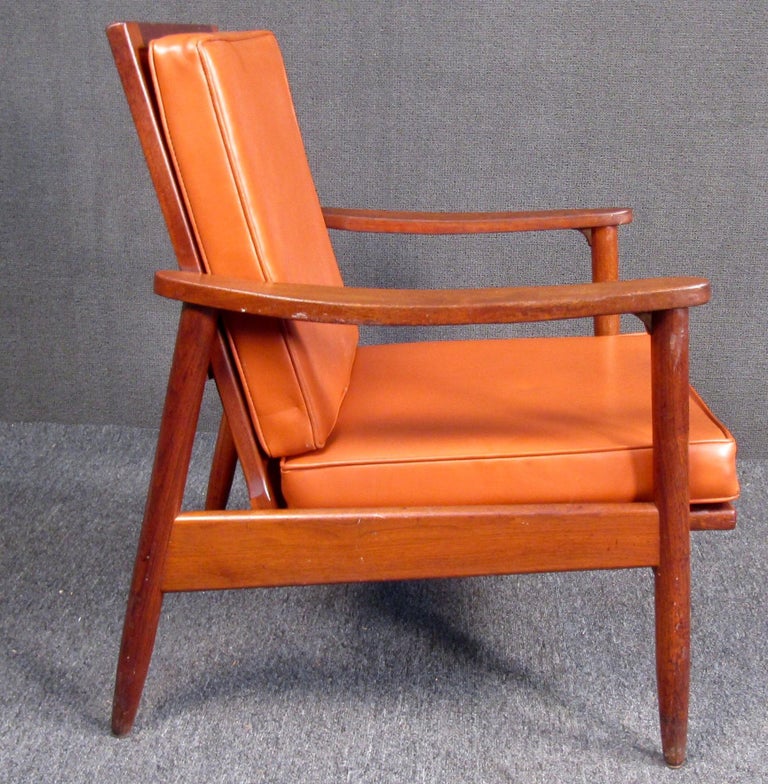 Pair of Vintage Modern Walnut Chairs For Sale at 1stDibs