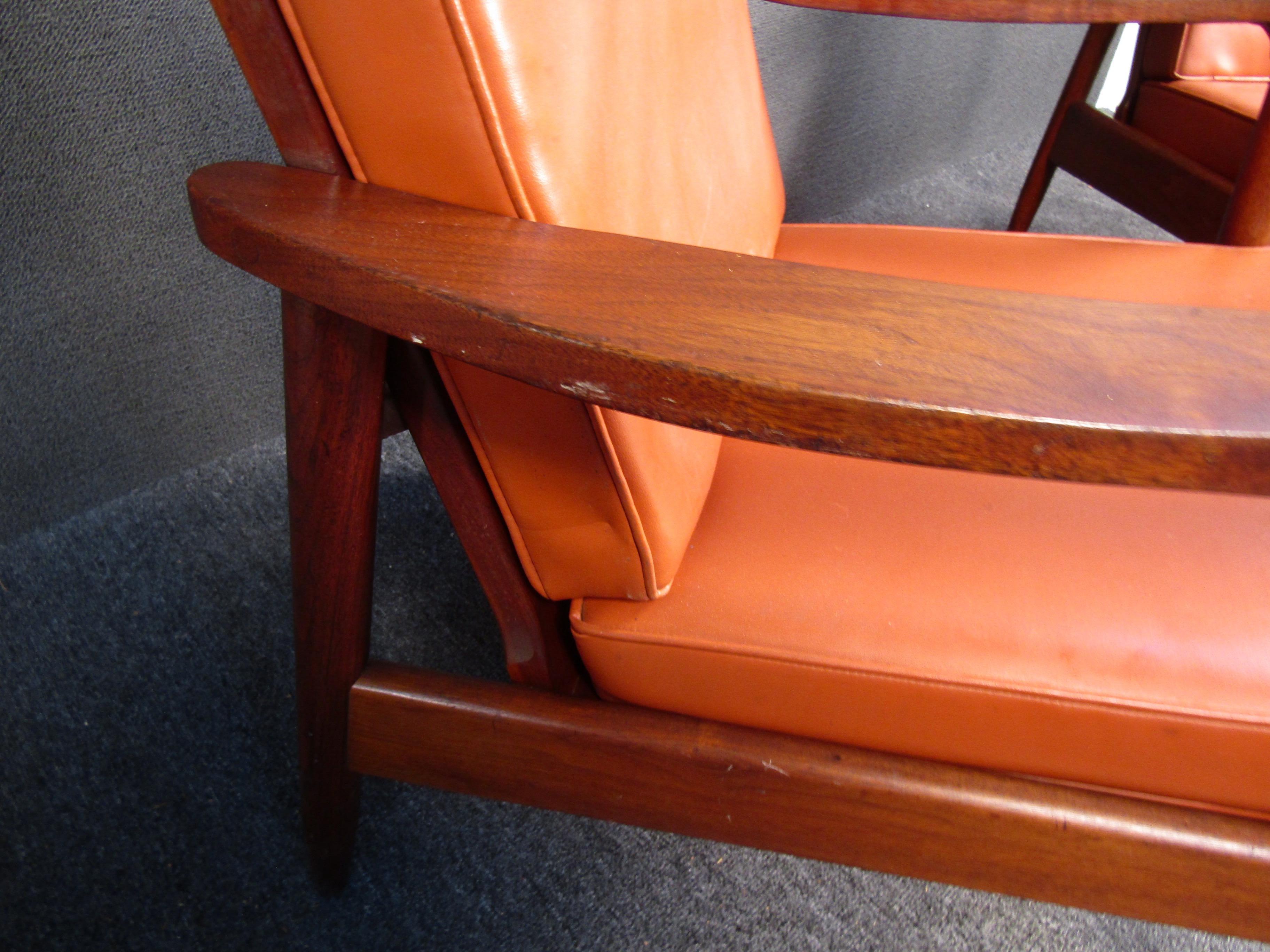 Pair of Vintage Modern Walnut Chairs For Sale 4
