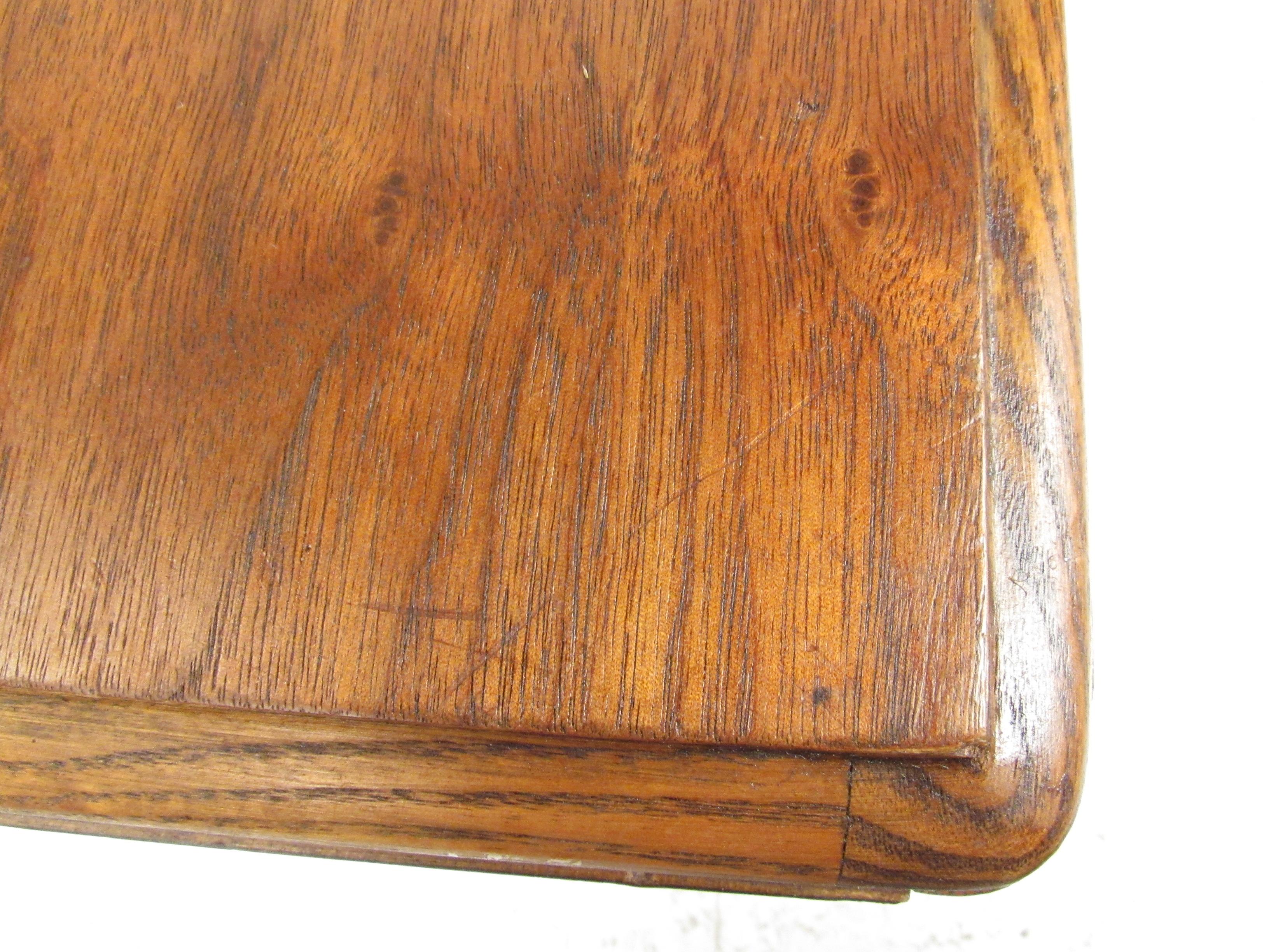 Chêne Paire de tables d'extrémité cubiques modernes vintage en noyer par Lane Furniture