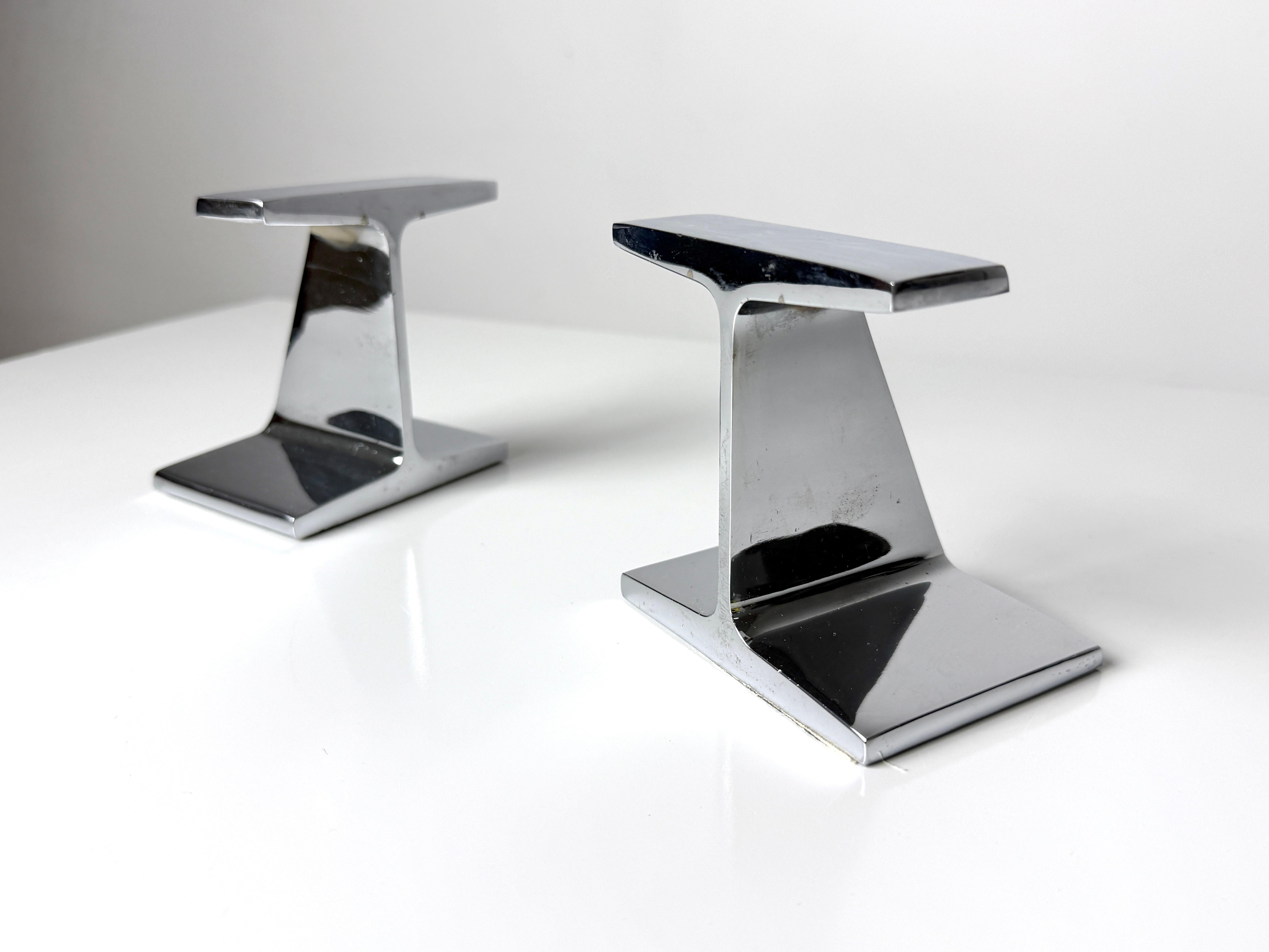 20th Century Pair of Vintage Modernist Chromed Steel I Beam Bookends Bill Curry Style 1970s For Sale