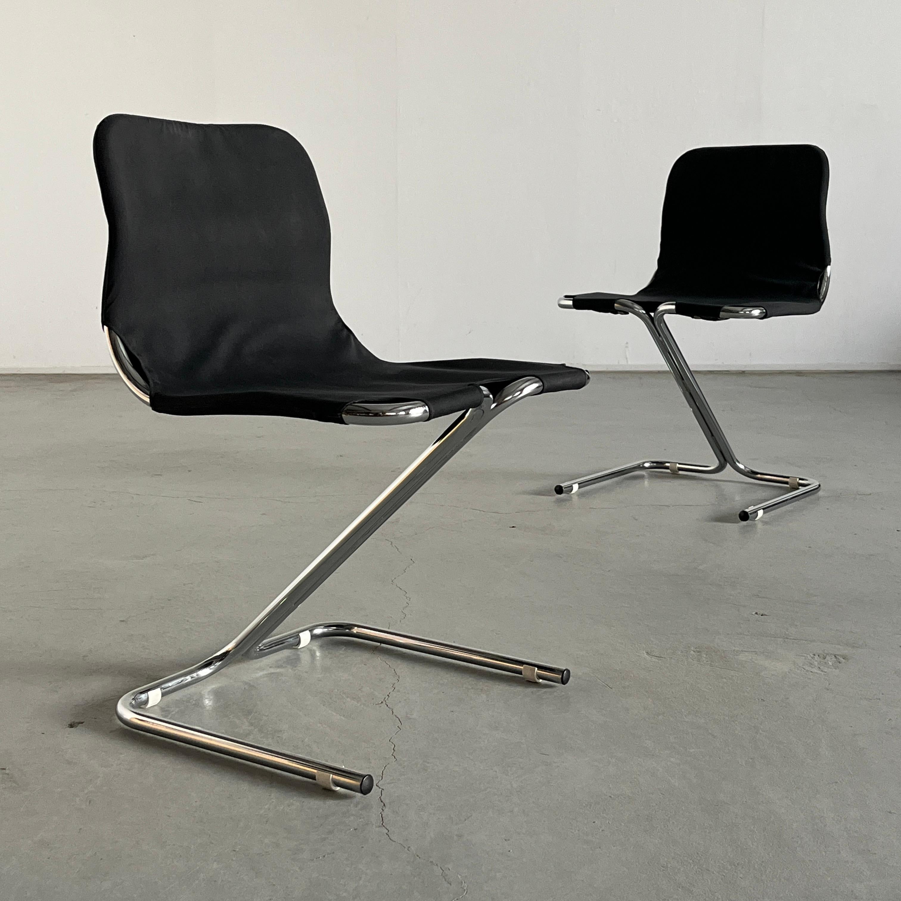 Mid-Century Modern Pair of Vintage Modernist 'Formula' Cantilever Dining Chairs by Dux, 1968 Sweden