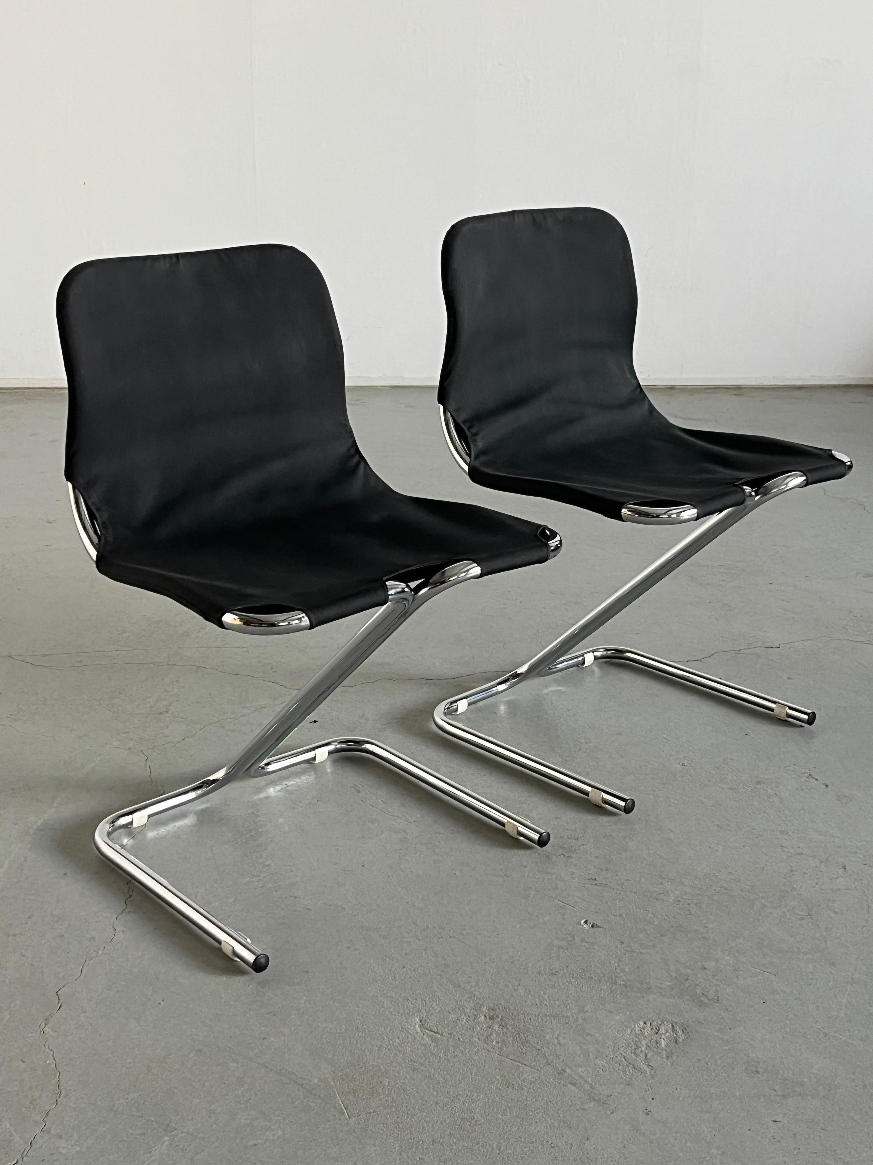 Swedish Pair of Vintage Modernist 'Formula' Cantilever Dining Chairs by Dux, 1968 Sweden