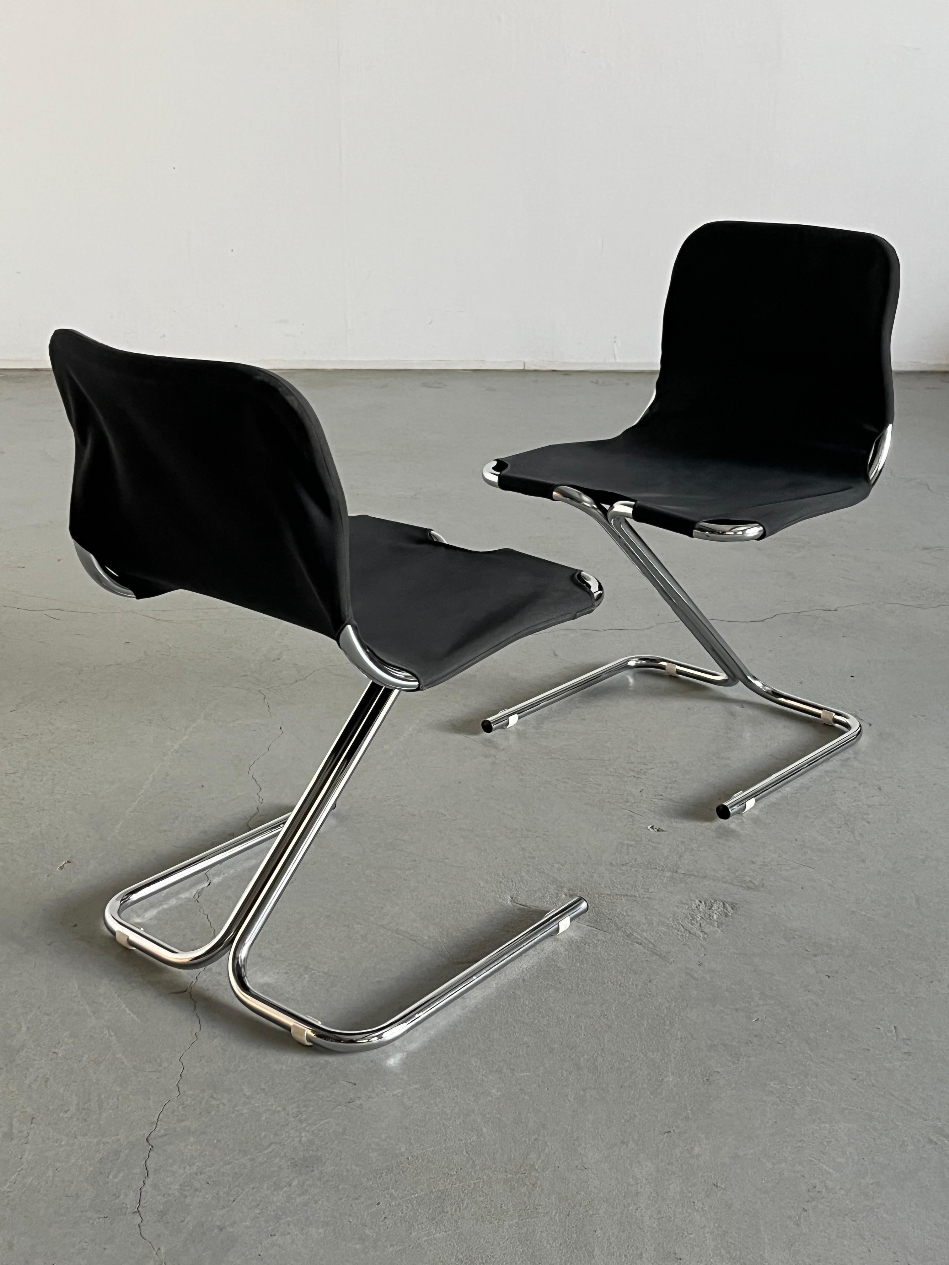 Late 20th Century Pair of Vintage Modernist 'Formula' Cantilever Dining Chairs by Dux, 1968 Sweden