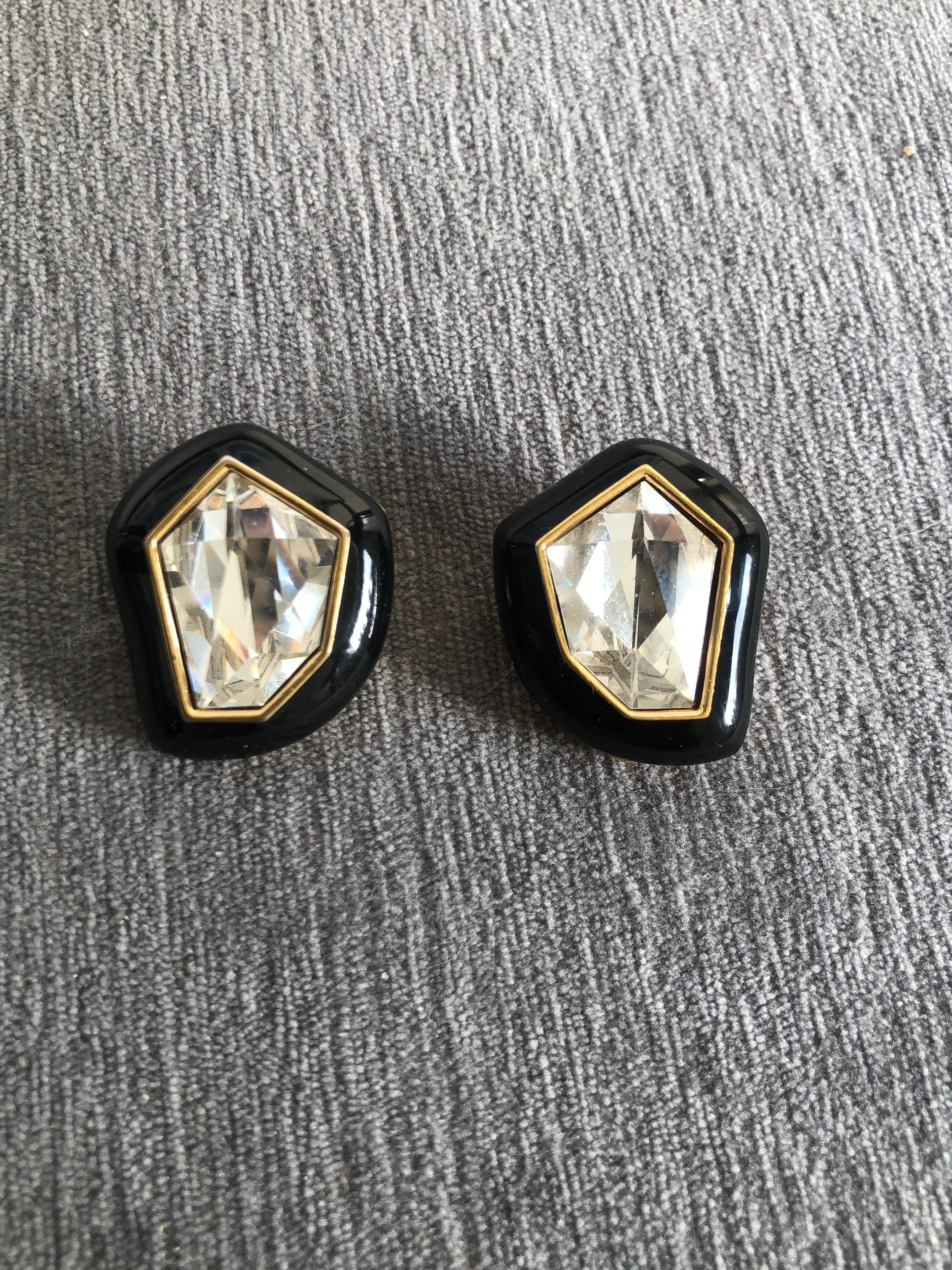 Pair of Vintage Modernist Glam Clip Earrings by Daniel Swarovski  In Good Condition For Sale In Palm Springs, CA