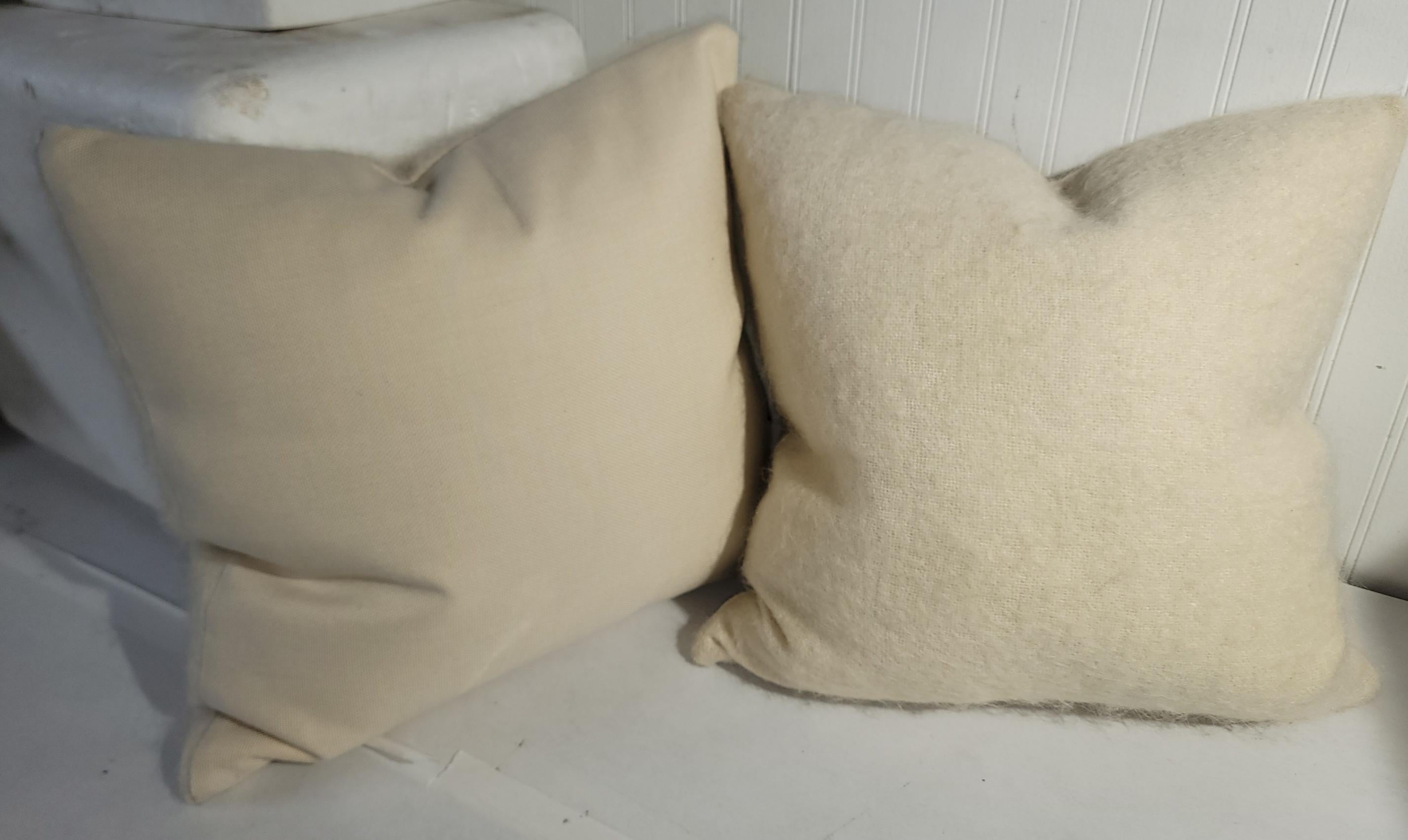 Stile Adirondack Coppia di Vintage By  Cuscini in mohair in vendita