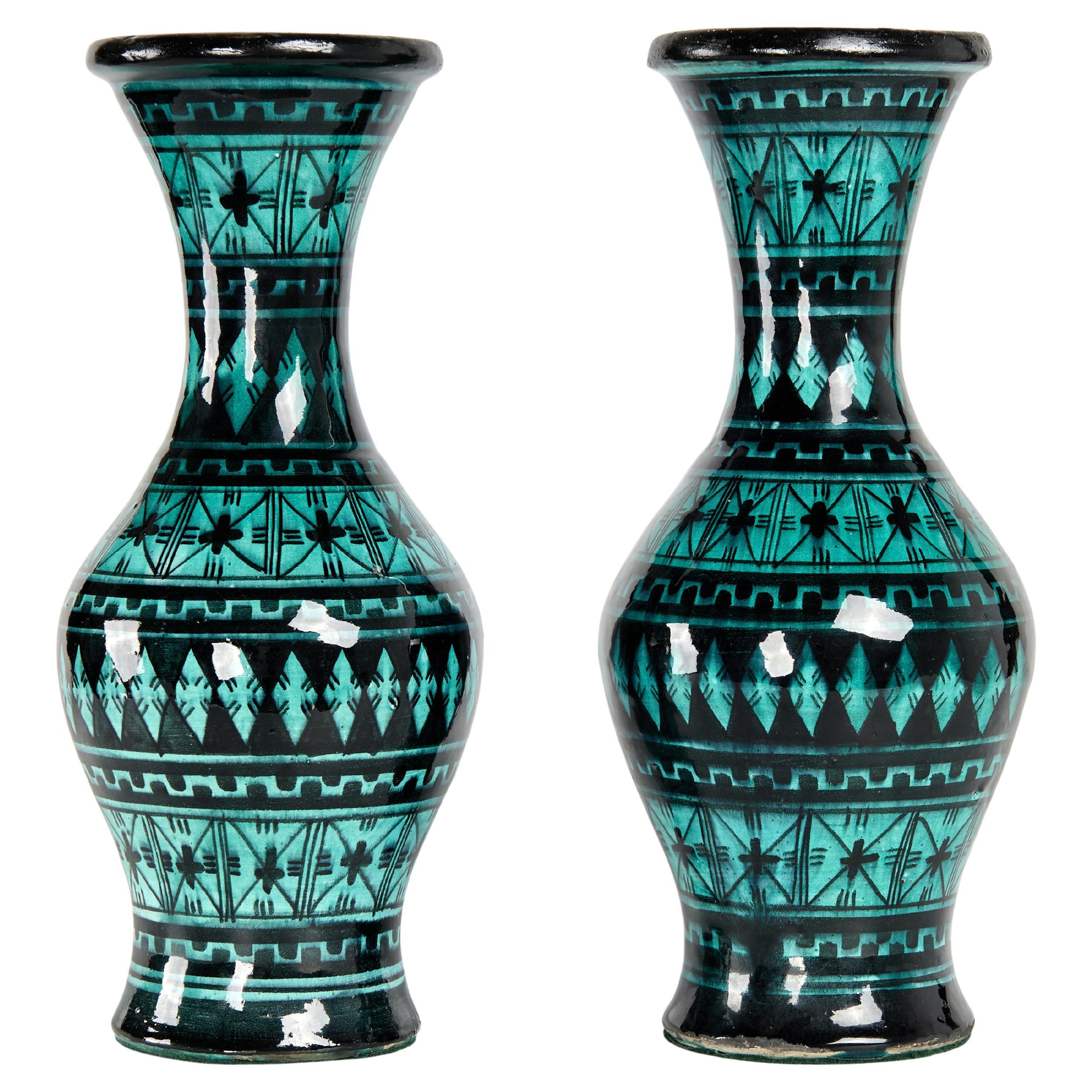 Paire de vases vintage en poterie émaillée Safi du Maroc en vente