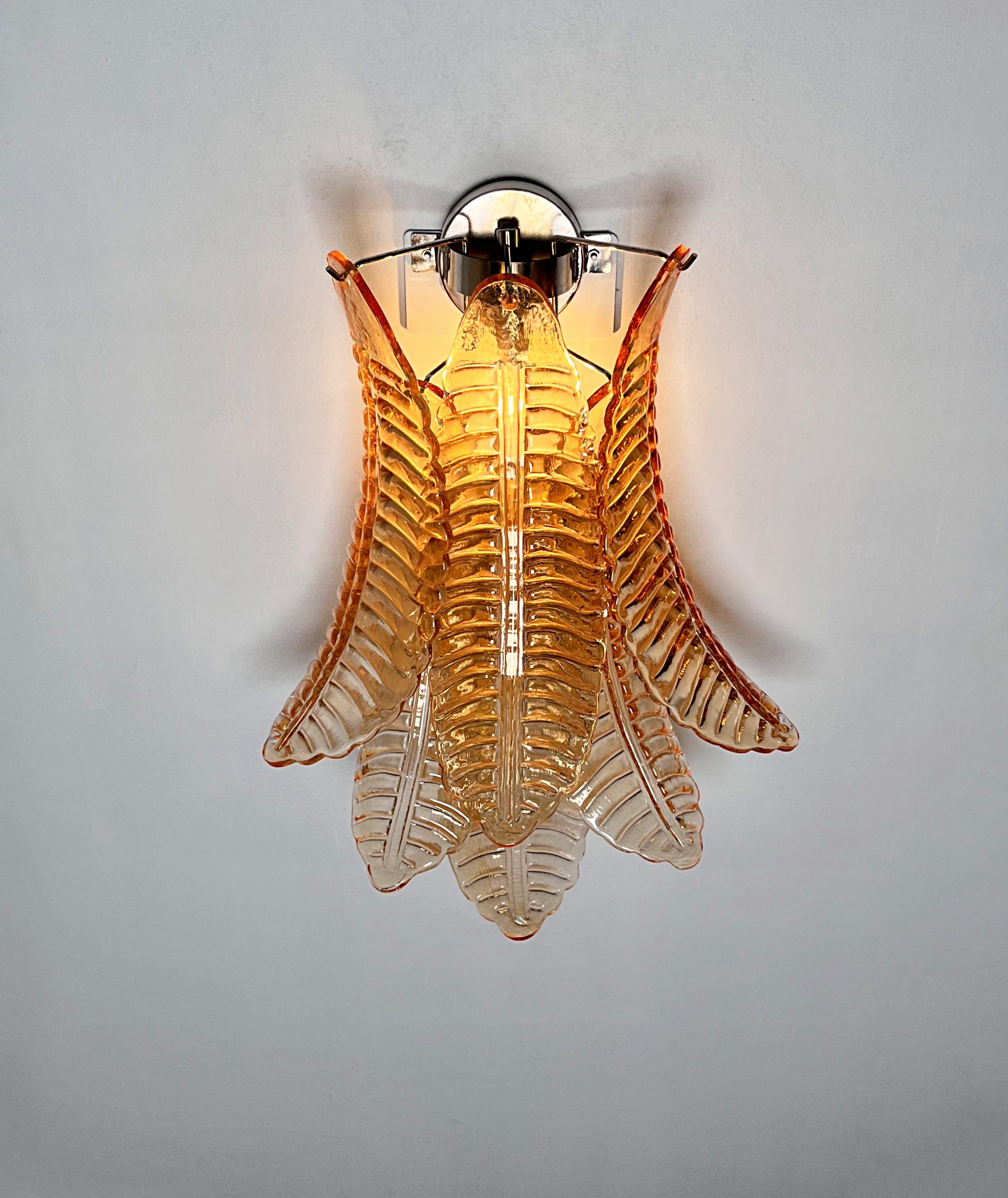 Pareja de apliques vintage de cristal Felci ámbar de Murano en venta 8