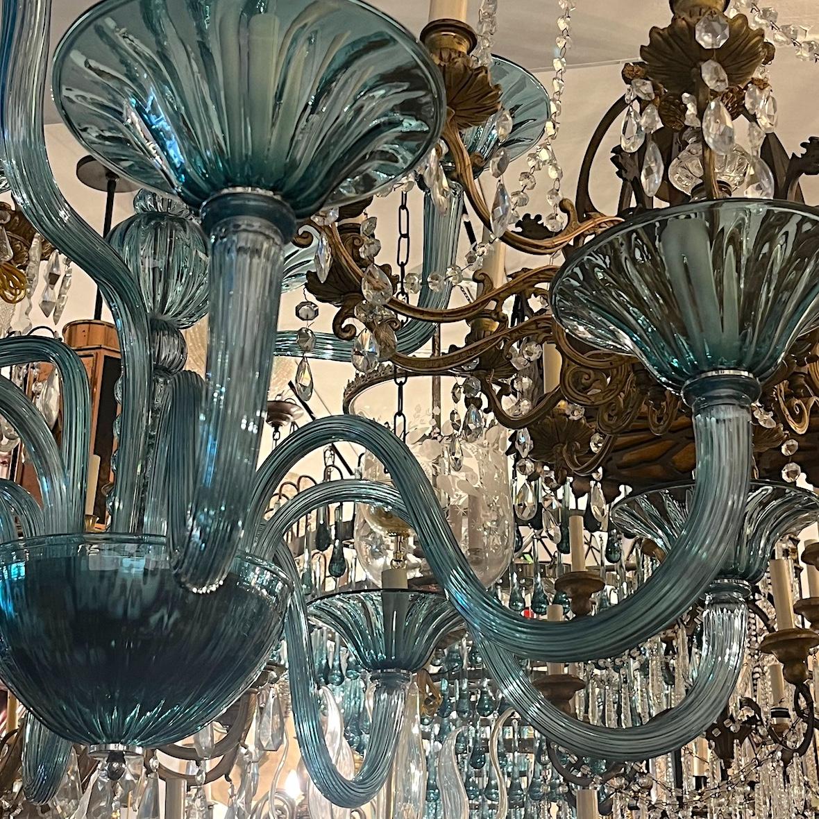 Coppia di lampadari di Murano vintage, venduti singolarmente in vendita 5