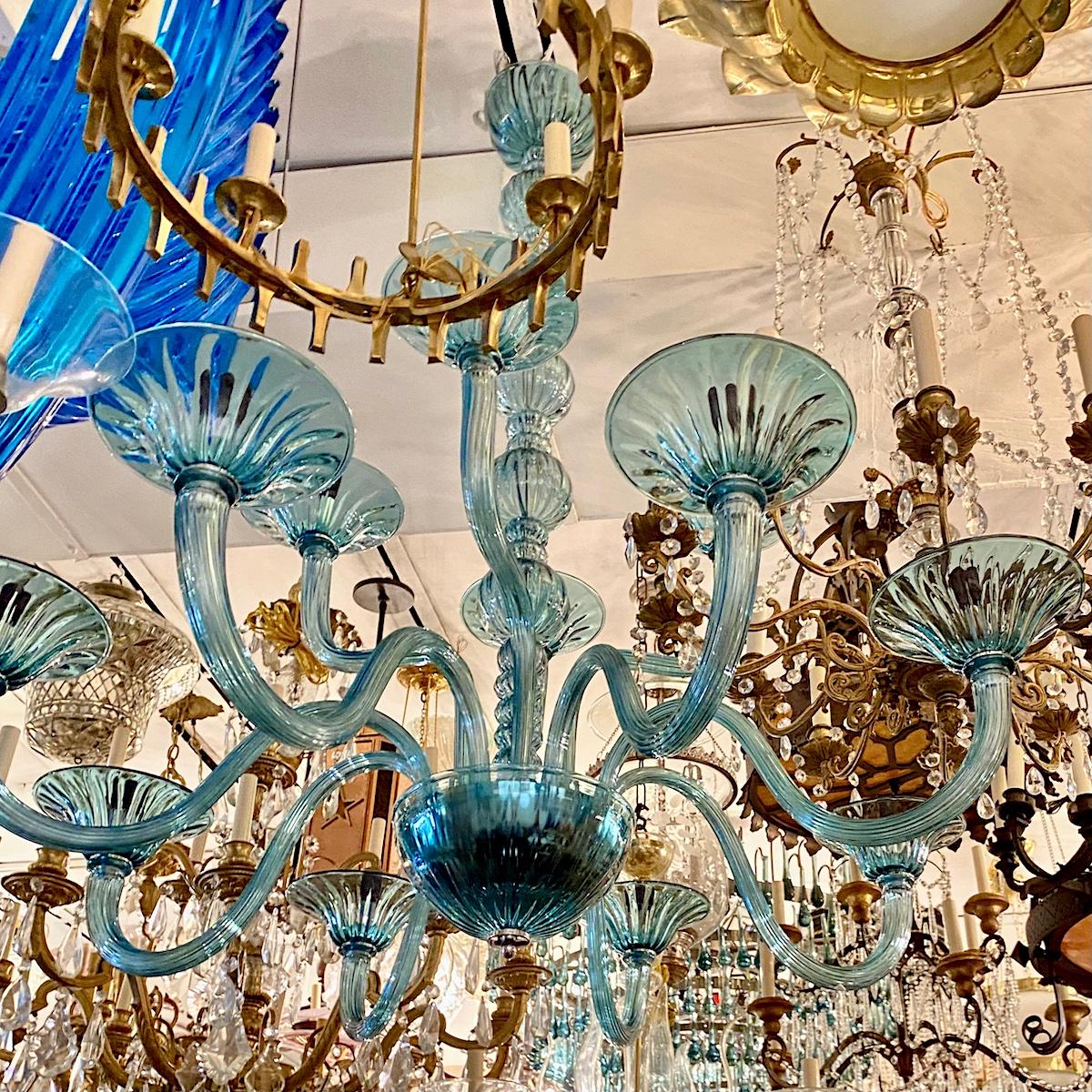 Italiano Coppia di lampadari di Murano vintage, venduti singolarmente in vendita