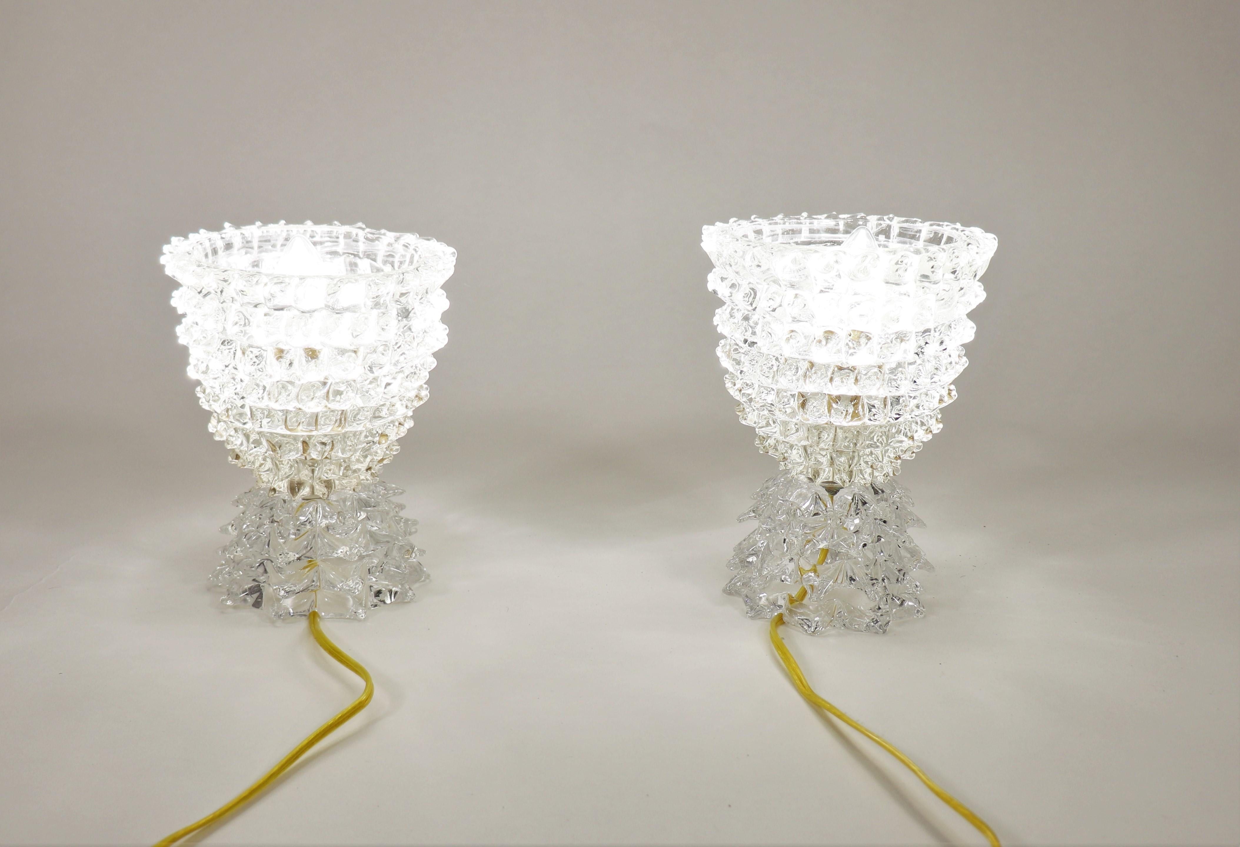 Exceptional pair of Murano glass lamps in the manner of Ercole Barovier. Founded in 1295, Barovier is a respected name in Italian Murano glass design. In the 1920-1939s, designer Ercole Barovier began a 50-year career as the artistic director of