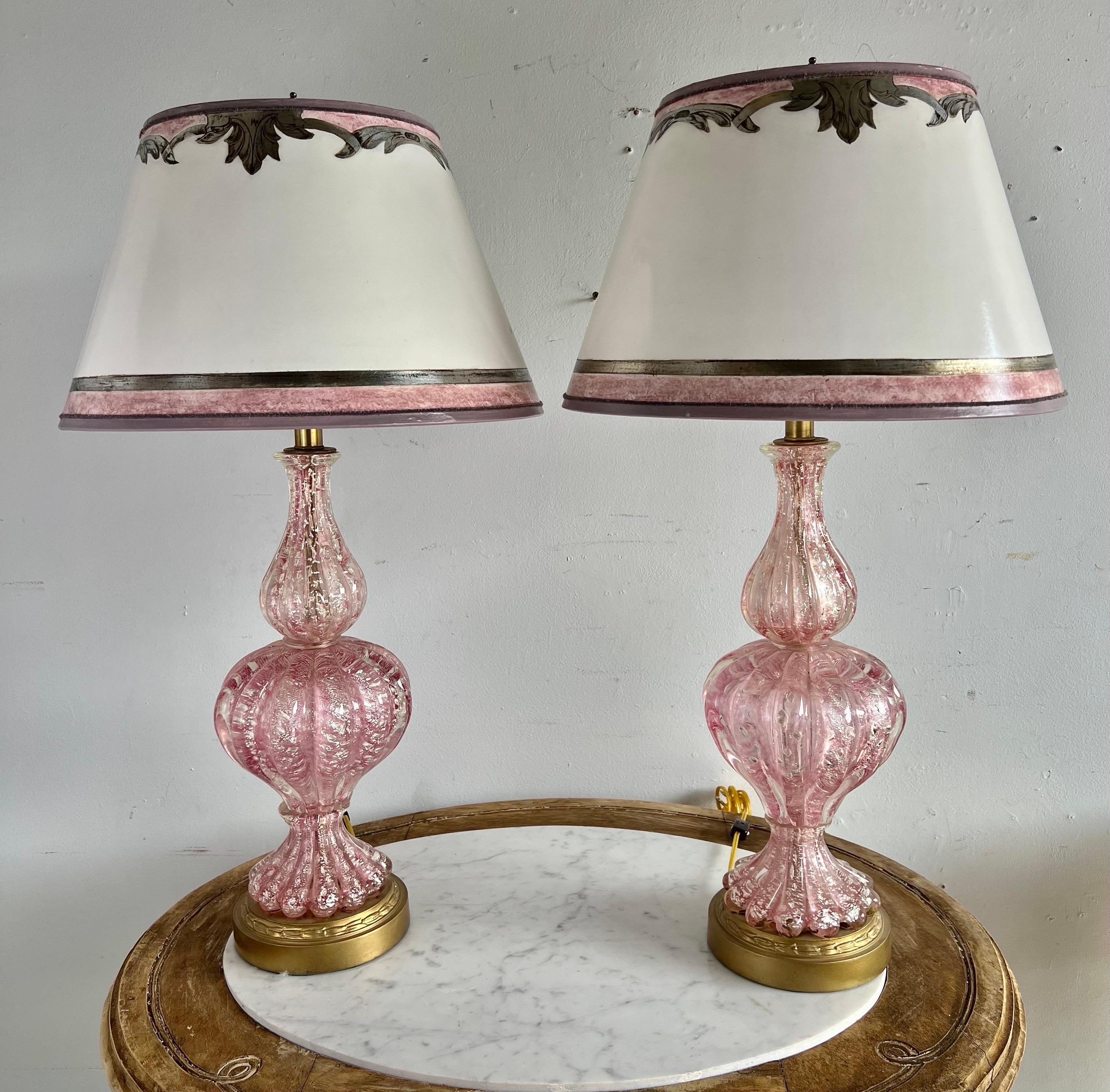 Baroque Paire de lampes vintage de Murano avec abat-jours en parchemin en vente