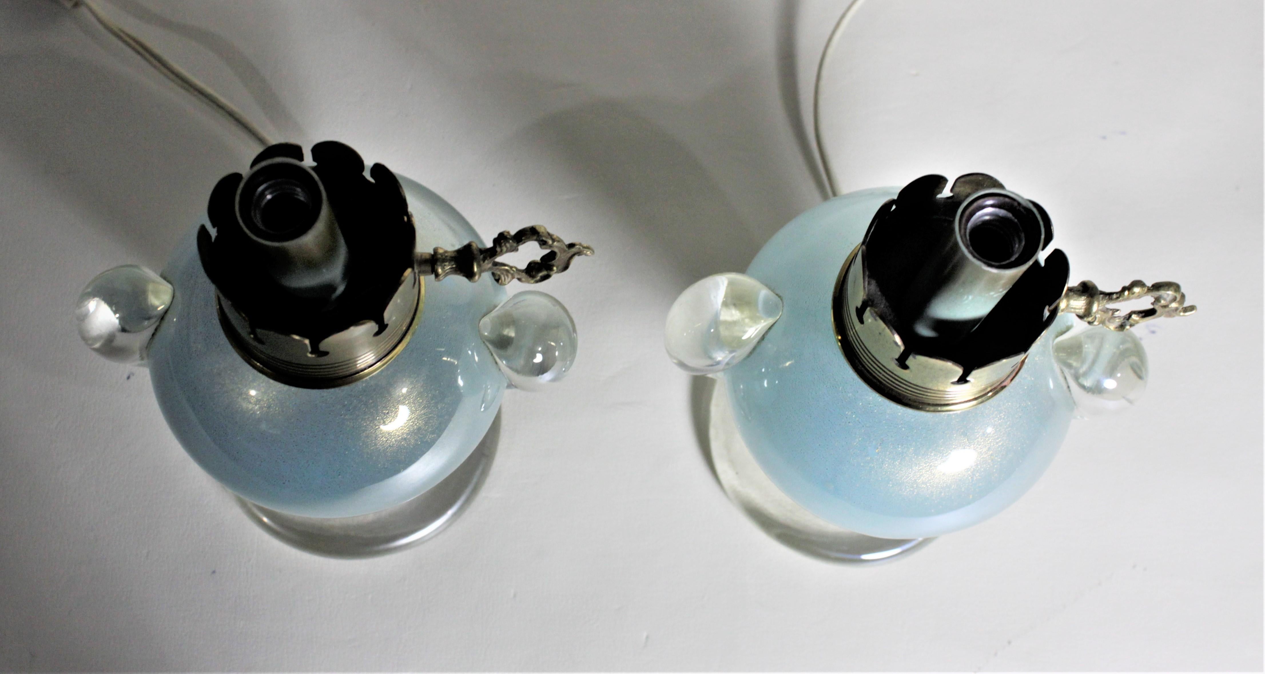 Pair of Vintage Murano Lantern Styled Art Glass Table or Bedroom Accent Lamps In Good Condition For Sale In Hamilton, Ontario