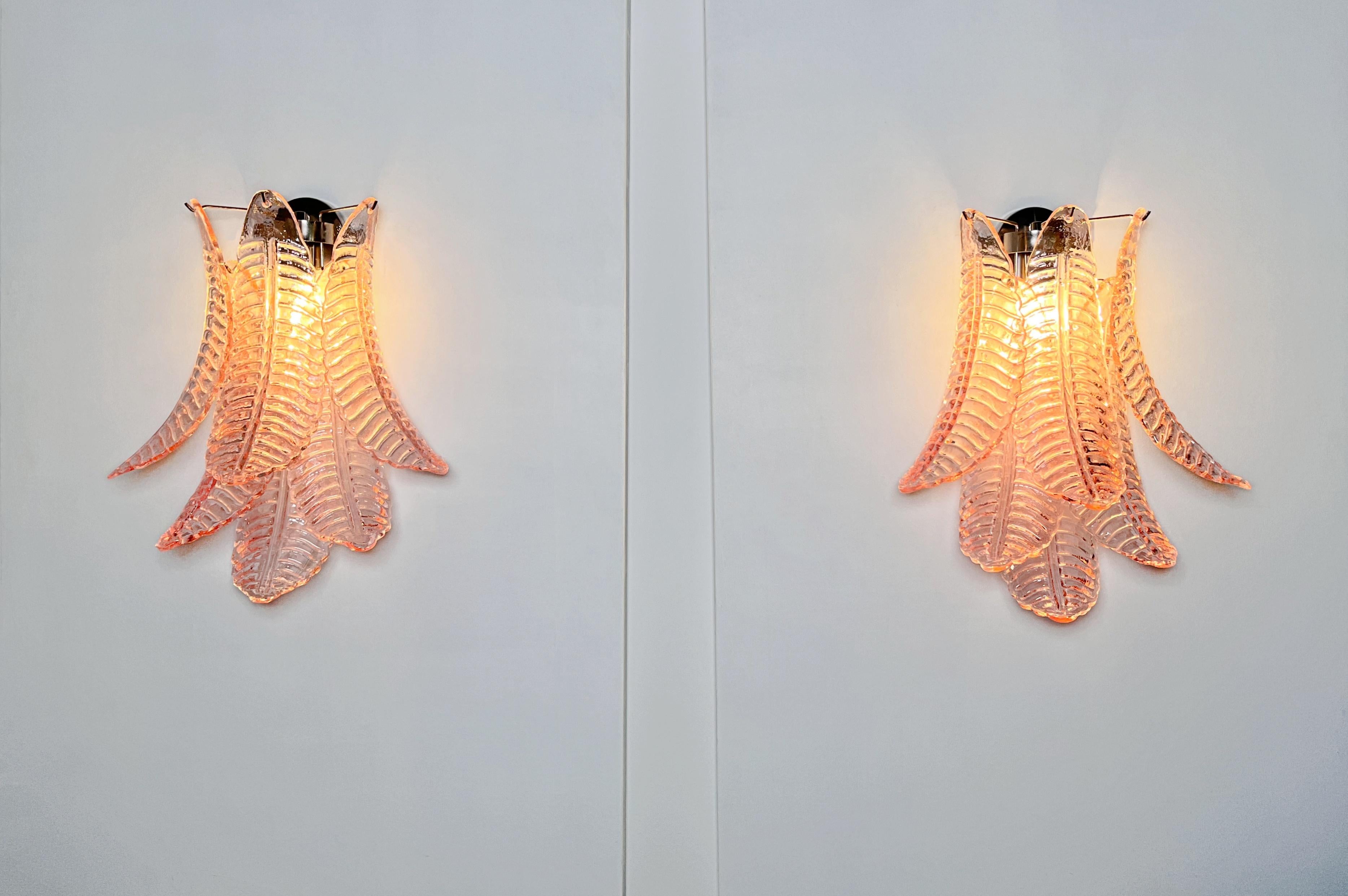 Pair of vintage Murano pink Felci Glass wall sconces For Sale 4