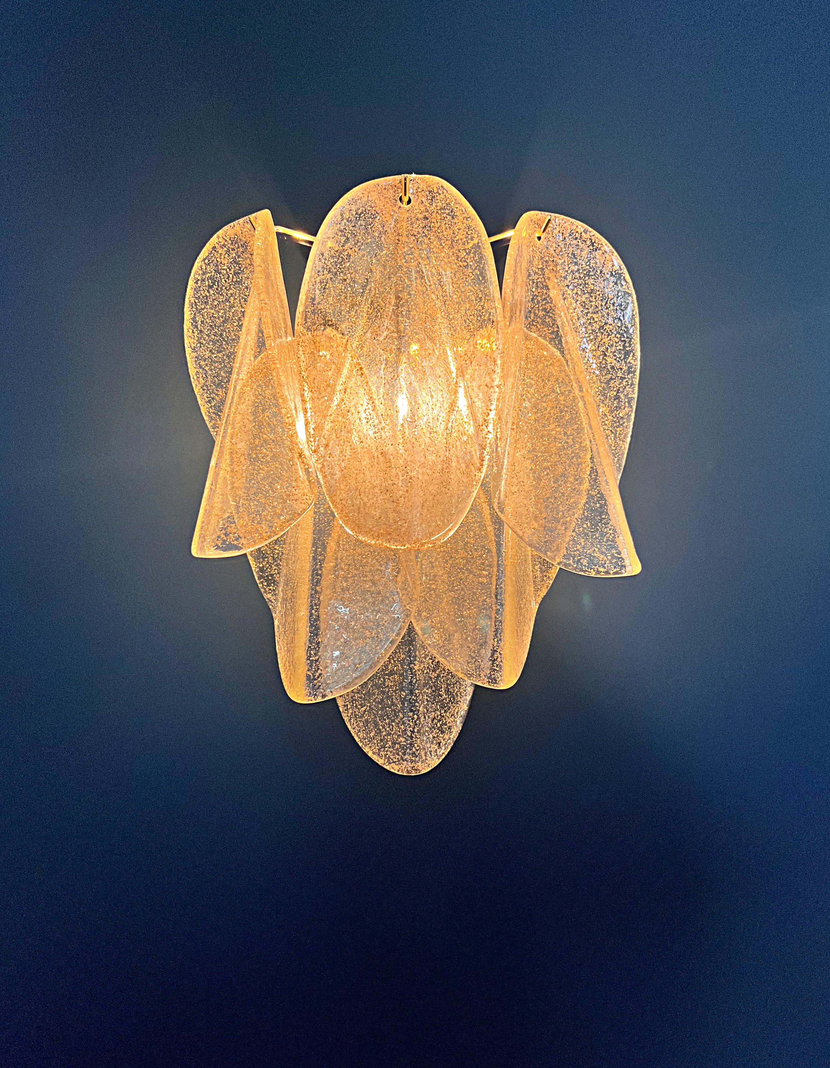 Pair of vintage Murano Rondini wall sconces – gold glass petals For Sale 5