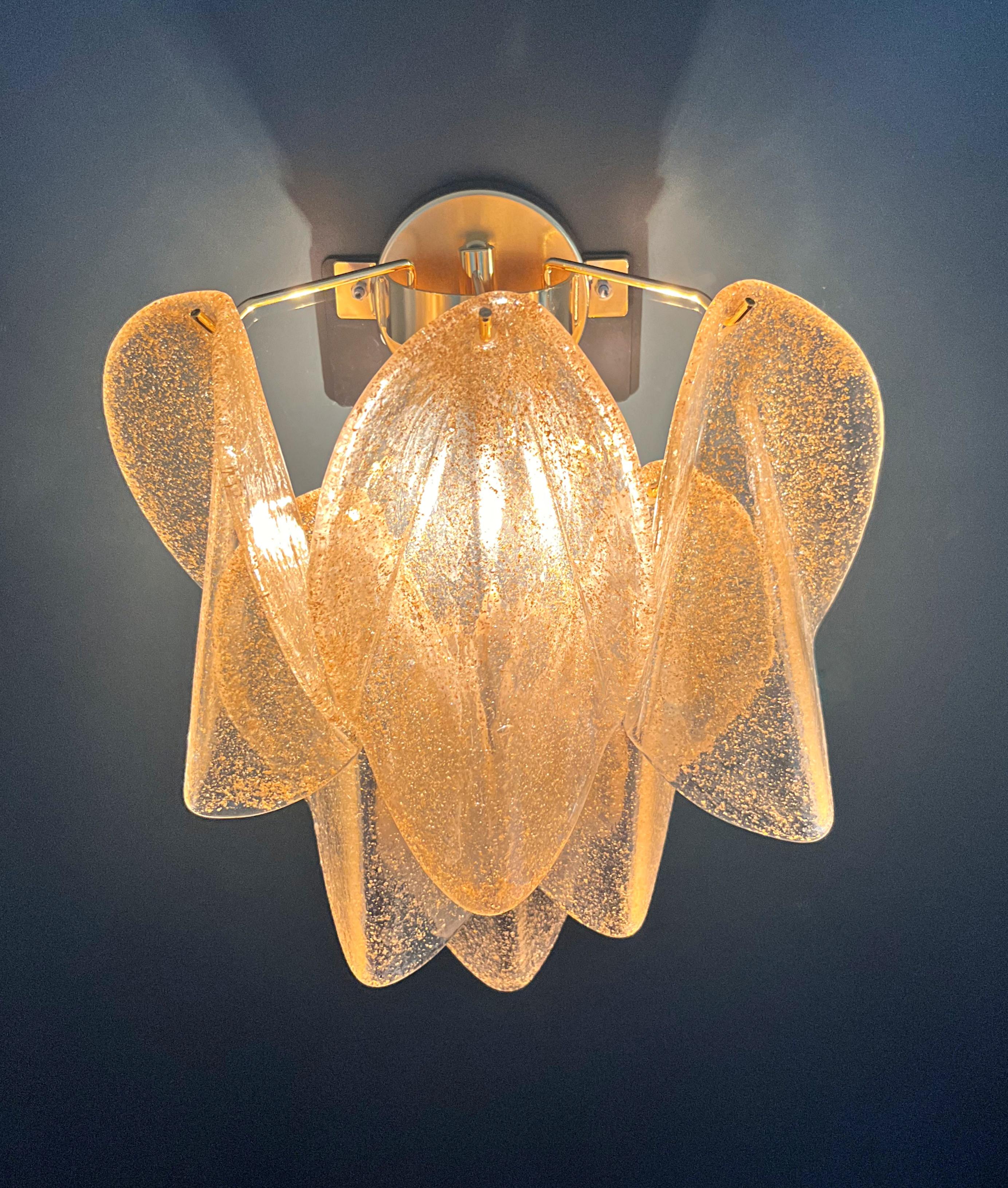 Pair of vintage Murano Rondini wall sconces – gold glass petals For Sale 8