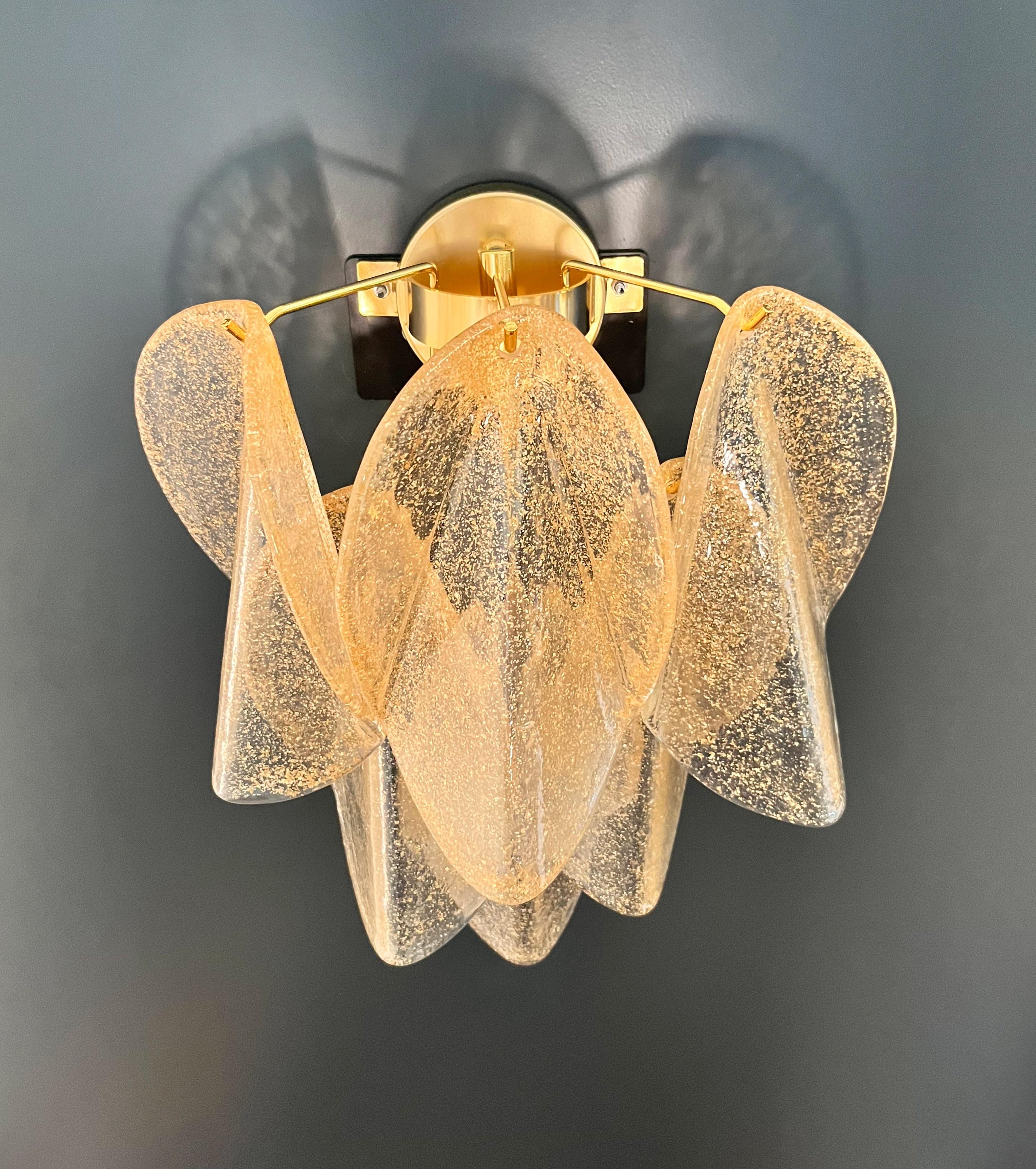 Pair of vintage Murano Rondini wall sconces – gold glass petals For Sale 1