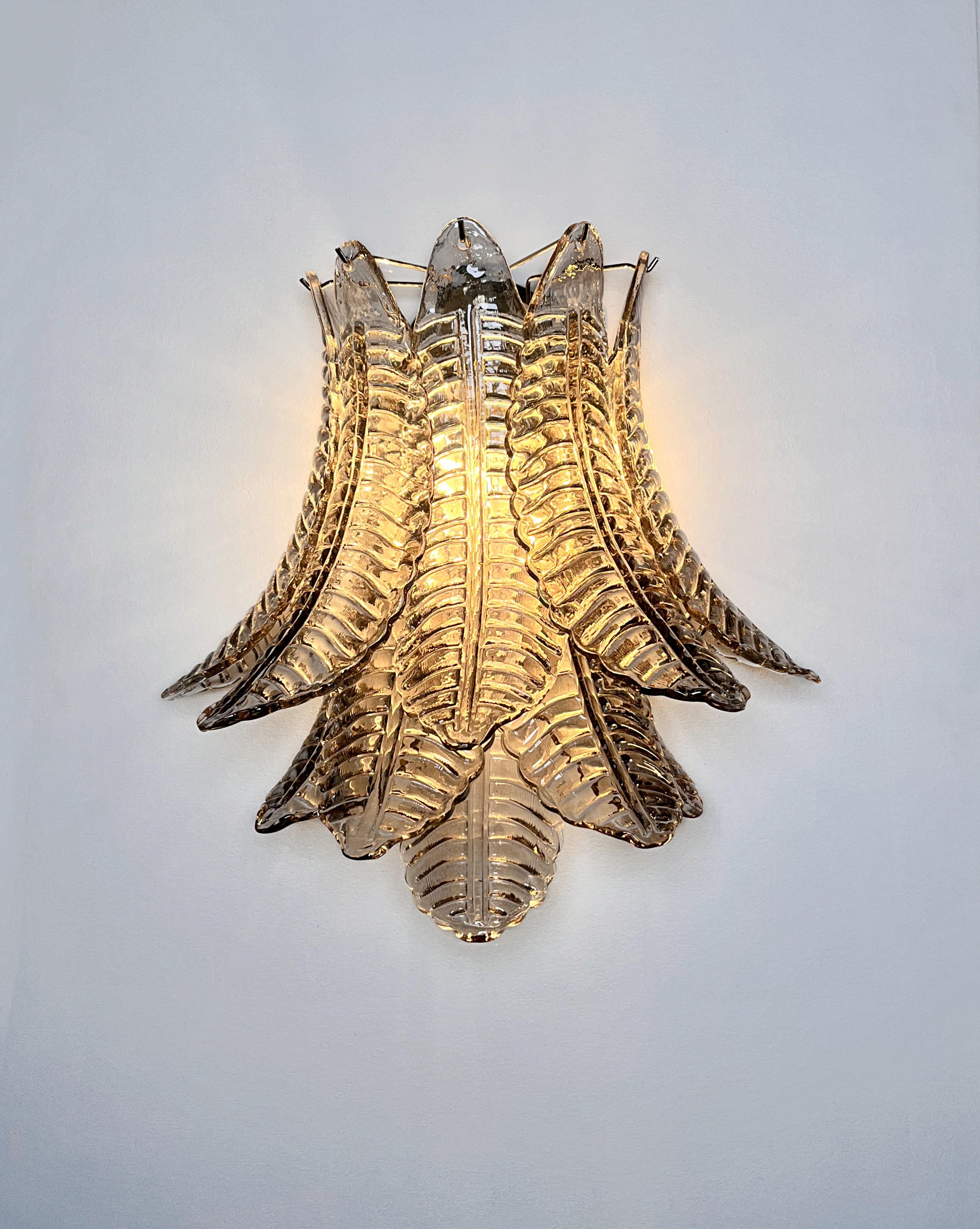 Coppia di applique Felci a sei livelli di Murano vintage - vetri fumé in vendita 7