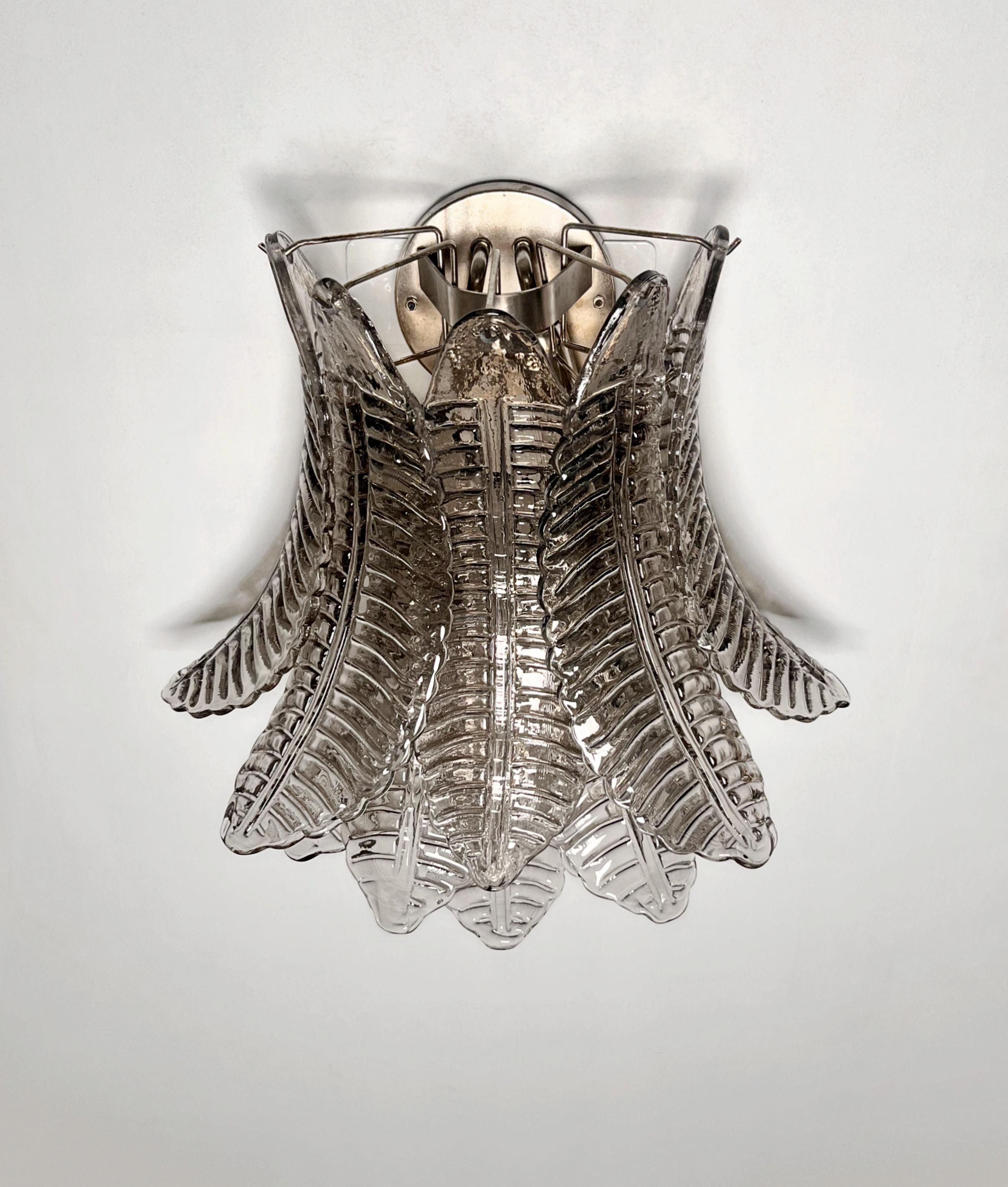 Vetro artistico Coppia di applique Felci a sei livelli di Murano vintage - vetri fumé in vendita