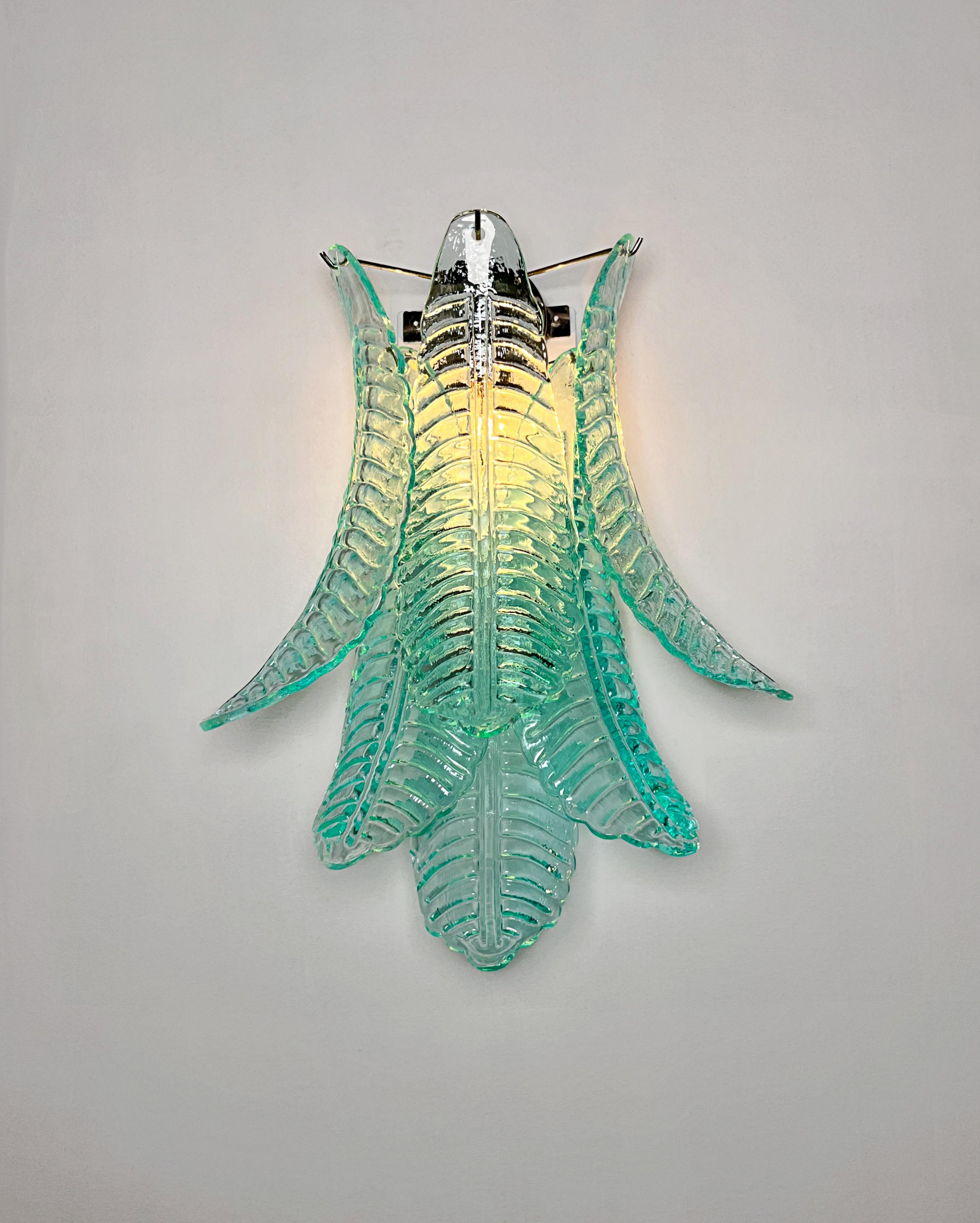Pair of vintage Murano turquoise Felci Glass wall sconces en venta 8