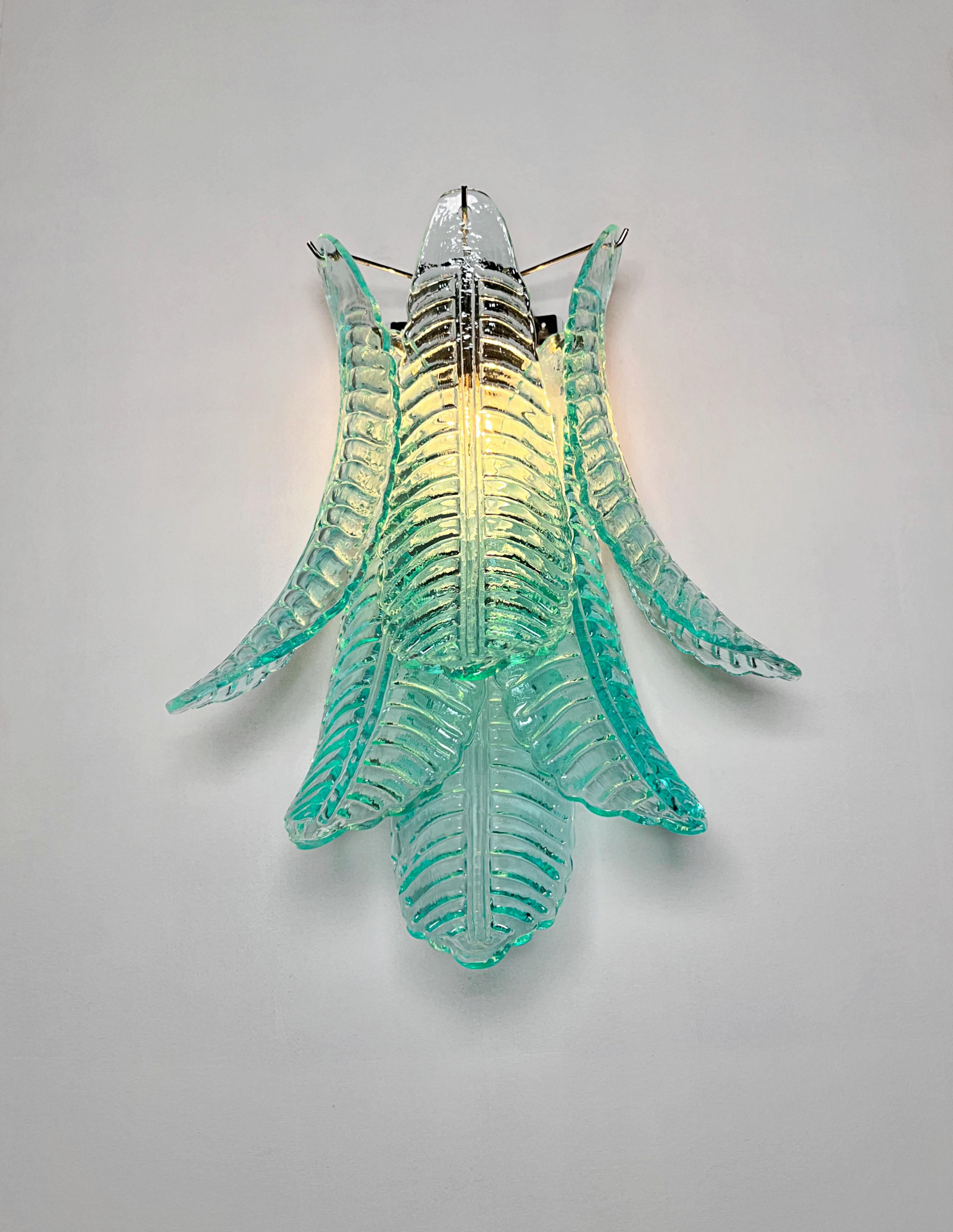 Pair of vintage Murano turquoise Felci Glass wall sconces en venta 9