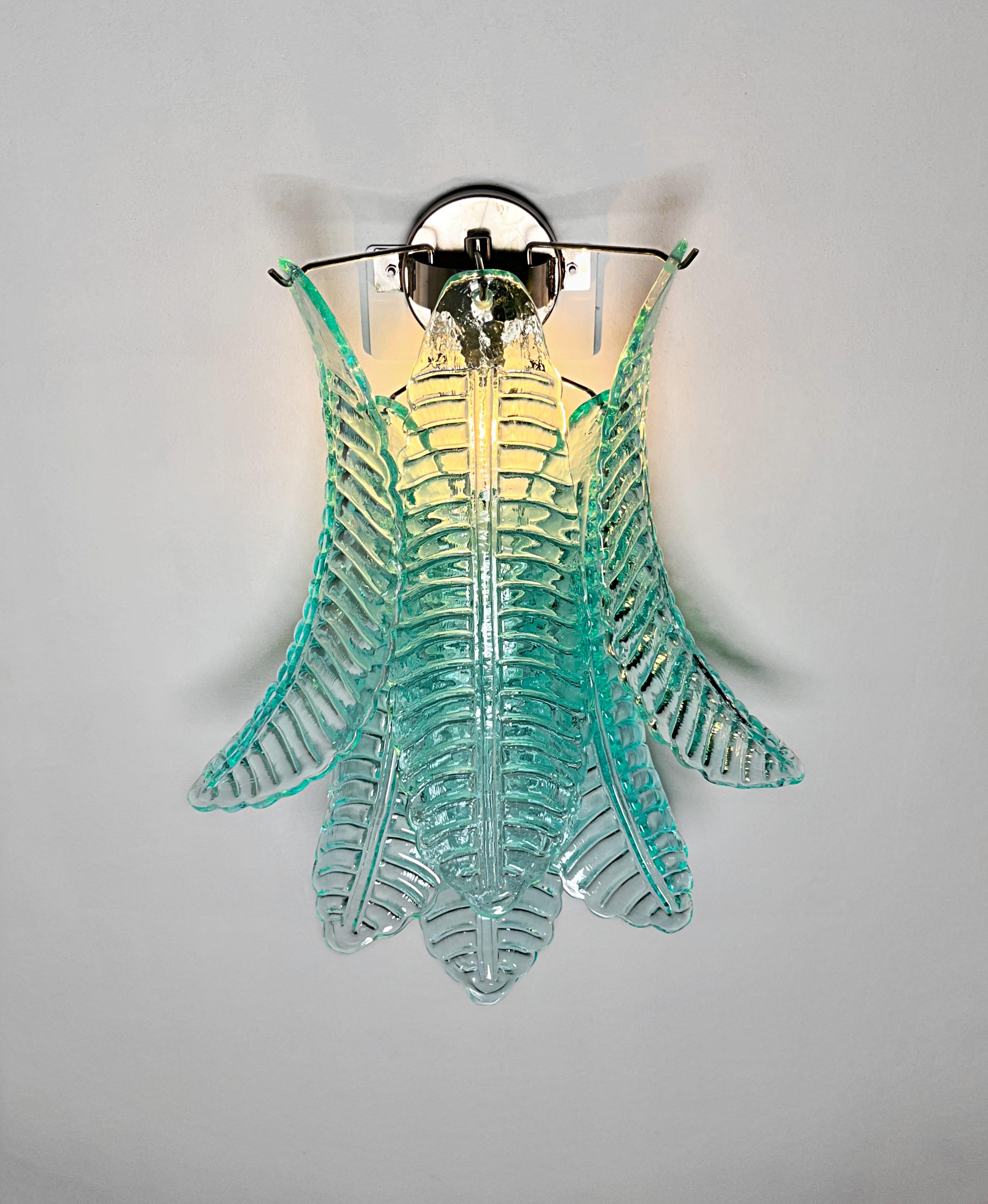 Pair of vintage Murano turquoise Felci Glass wall sconces en venta 11