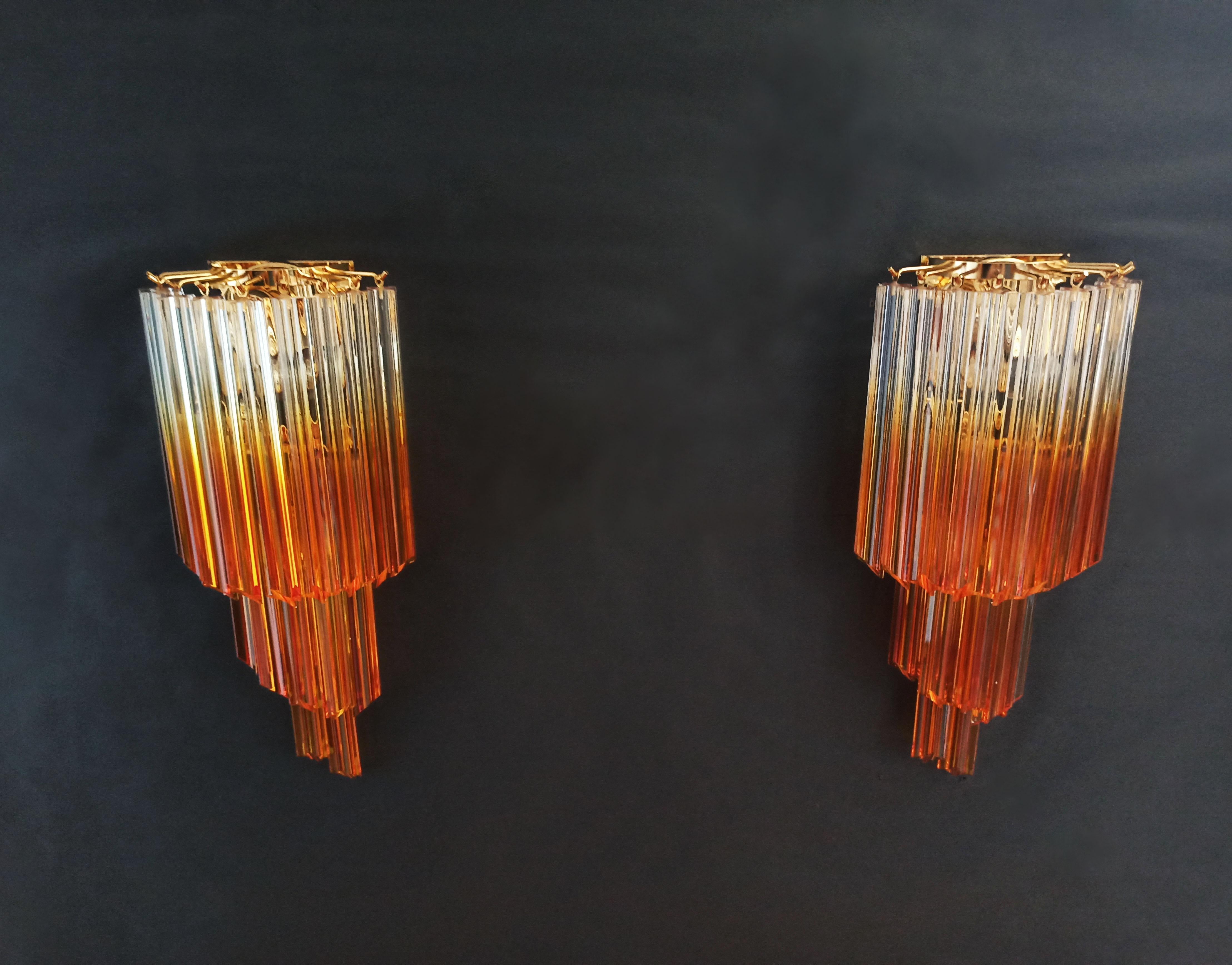 Late 20th Century Pair of Vintage Murano Wall Sconce, 32 Quadriedri Trasparent and Amber Prism For Sale