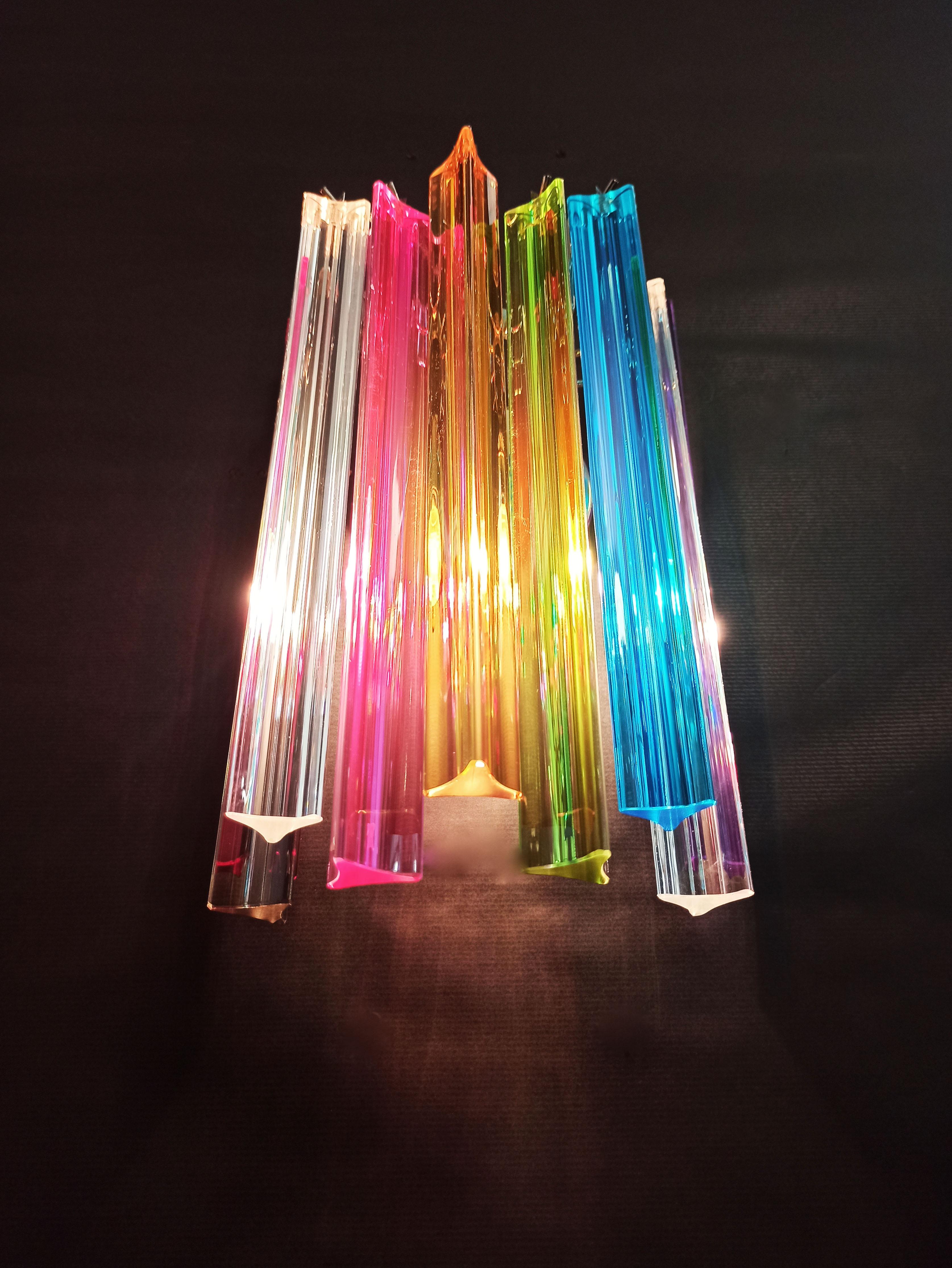 Paar Vintage-Murano-Wandleuchter, 9 mehrfarbige Triedri-Wandleuchter (Moderne der Mitte des Jahrhunderts) im Angebot
