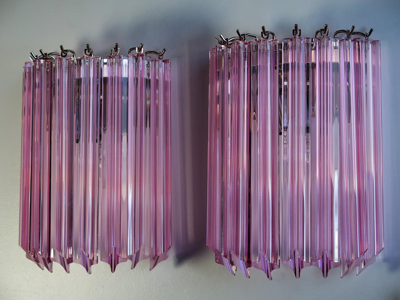 Pair of Vintage Murano Wall Sconce, 9 Pink Quadriedri For Sale 3